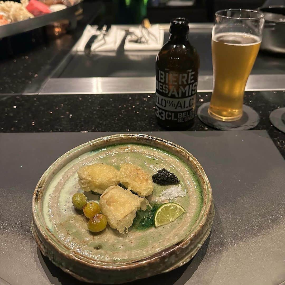 小澤美奈瀬さんのインスタグラム写真 - (小澤美奈瀬Instagram)「鉄板焼きにもビアデザミー🥰🍻🩷🩷 先日は鉄板焼きにて @bieredesamis_jp のノンアルコールビールを頂きました😍ノンアルとはいっても本物のビールからアルコールを抜いた製法なので味はそのままビールです🌟ノンアルと言われなければ勘違いしてほろ酔い気分にもなれちゃいます🥰 鉄板焼きもビアデザミーも最高です😍💖💖 あっもちろんアルコール入りのビアデザミーもございますよ🥰🌸とっても美味しいのでぜひネットからご購入くださいね💕  @mellow___store  #ビアデザミー #ノンアルコールビール #ビール #bieredesamis  #ベルギービール #ベルギー大使」12月15日 22時32分 - i_am_minase