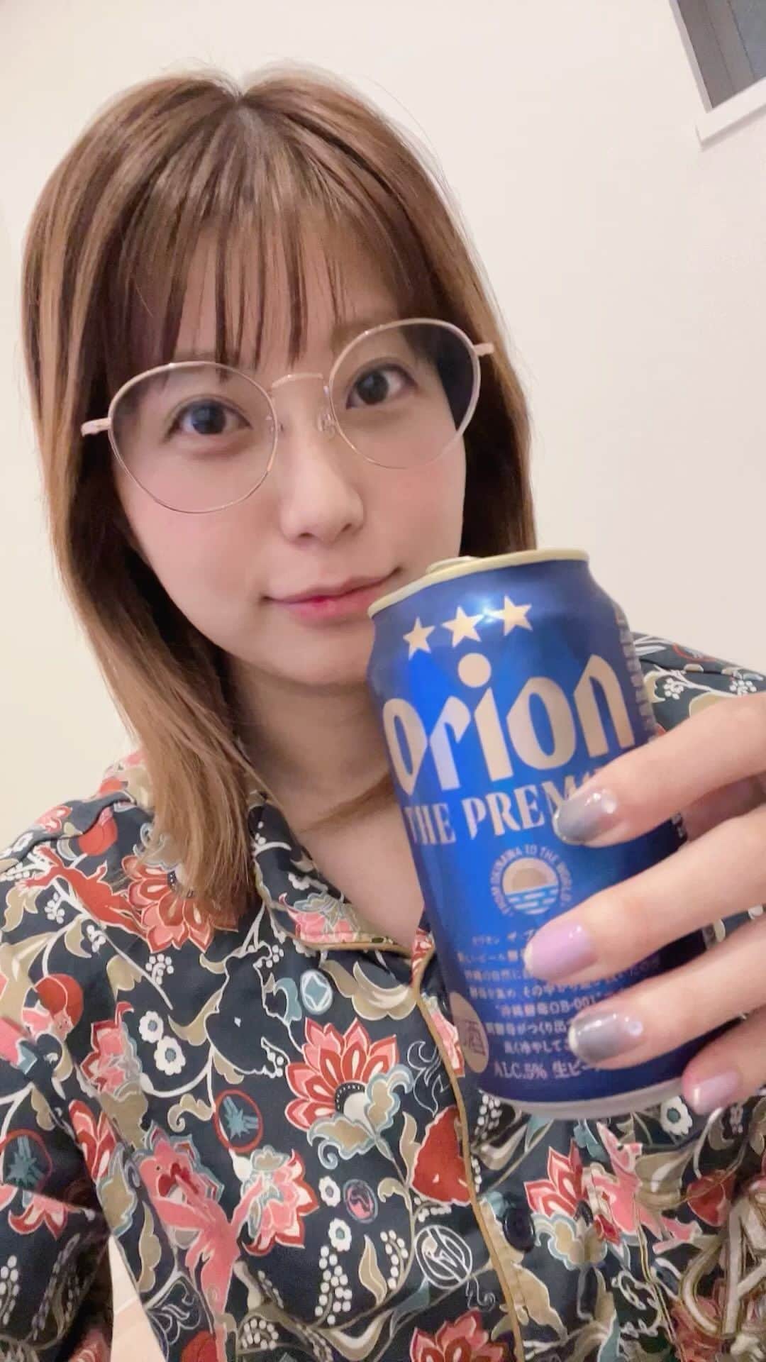 天野麻菜のインスタグラム：「ビール女子。3692」