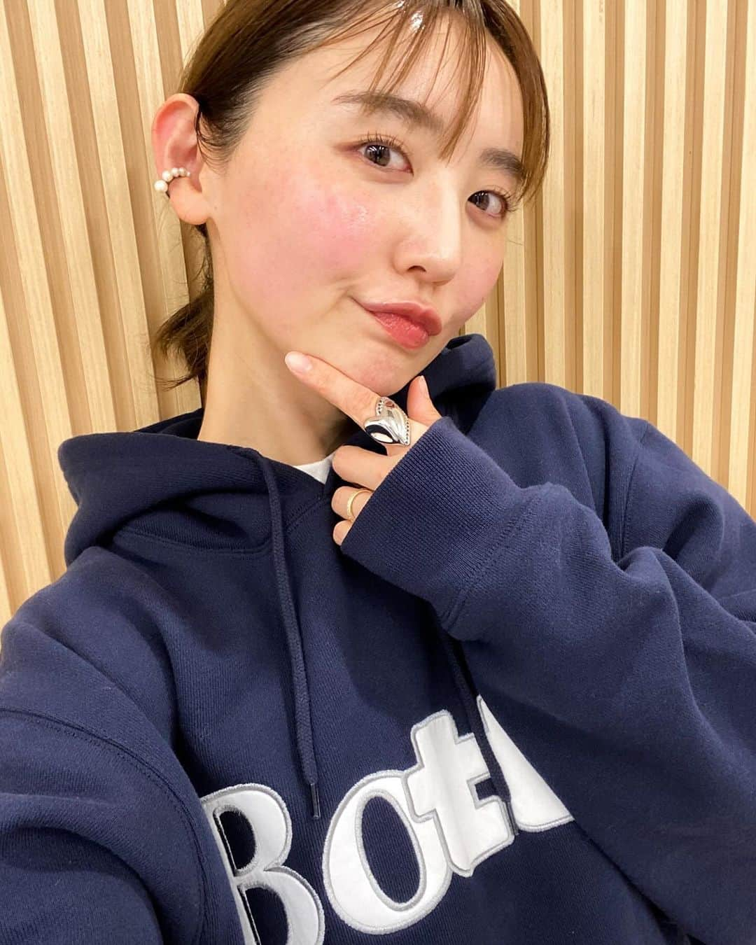 おのののかのインスタグラム：「🤍 そいえば 32歳になりました〜  今年は色々と弛ませまいと、 ともちゃんとこのハイフからスタート❤️‍🔥笑  美味しすぎるケーキも食べられたし 良い年になりそうです😳💓」