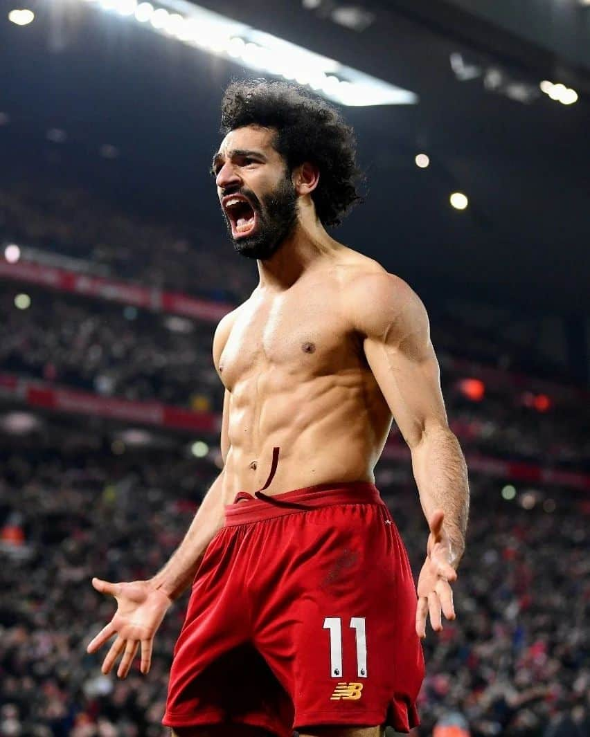 リヴァプールFCさんのインスタグラム写真 - (リヴァプールFCInstagram)「Alisson ➡️ Salah. The moment we all knew... 🙌  #LIVMUN 19/20 ⏪」12月16日 3時15分 - liverpoolfc