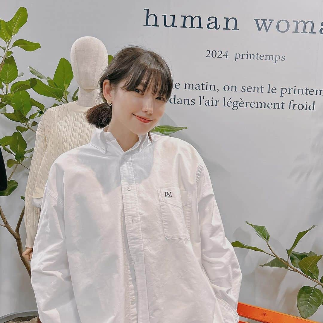 森貴美子のインスタグラム：「@humanwoman_official  2024展示会✨  nonno時代から長きに渡ってお世話になっています❤️ 25周年だそうで🥳コラボアイテムも月替わりで盛りだくさん！  シャツもオールマイティな白はもちろんチェックも可愛かったな。 薄いピンクのワイドパンツも春夏カラーとの相性よく活躍間違いなしだね💘 届いたらまたアップします！  @gogreen_humanwoman  #ヒューマンウーマン #PR #전시회」