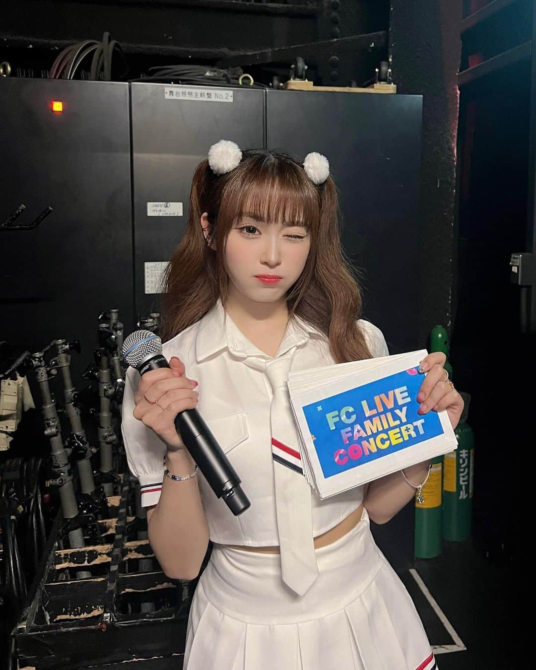 岸田莉里花さんのインスタグラム写真 - (岸田莉里花Instagram)「fcliveファミリーコンサートみなさんいかがでしたか？☺️ 今日は1部でMCもさせていただいて貴重な経験、時間になったと思います🩷 まだまだ未熟な姿も多いと思いますが、ファンの皆さんが暖かくて優しくて🥺そのおかげで自信を持って楽しくすることができました🤍ありがとうございます☺️ 一緒にMCをしたONLEEさんとNINEiのソウォン先輩にもたくさん助けていただいたおかげでスムーズにできました！  これからも頑張るので応援よろしくお願いします☺️  fclive 패밀리 콘서트 여러분 어떠셨나요?☺️ 오늘은 1부에서 MC도 하고 값진 경험, 시간이 됬어요!  아직 미숙한 모습도 많겠지만 팬분들이 따뜻하고 다정해서 🥺 그덕분에 자신감을 가지고 즐겁게 할 수 있었습니다🤍감사합니다☺️ 같이 MC를 했던 ONLEE씨와 NINEi 소원 선배님도 많은 도움을 주신 덕분에 편하게 할 수 있었습니다!  앞으로도 열심히 할테니 응원 부탁드려요☺️🤍🩷🩵 #fcliveファミリーコンサート#ily1 #ninei #블리처스 #tfn #onlee #리리카 #서원 #온리」12月15日 23時59分 - noguririka