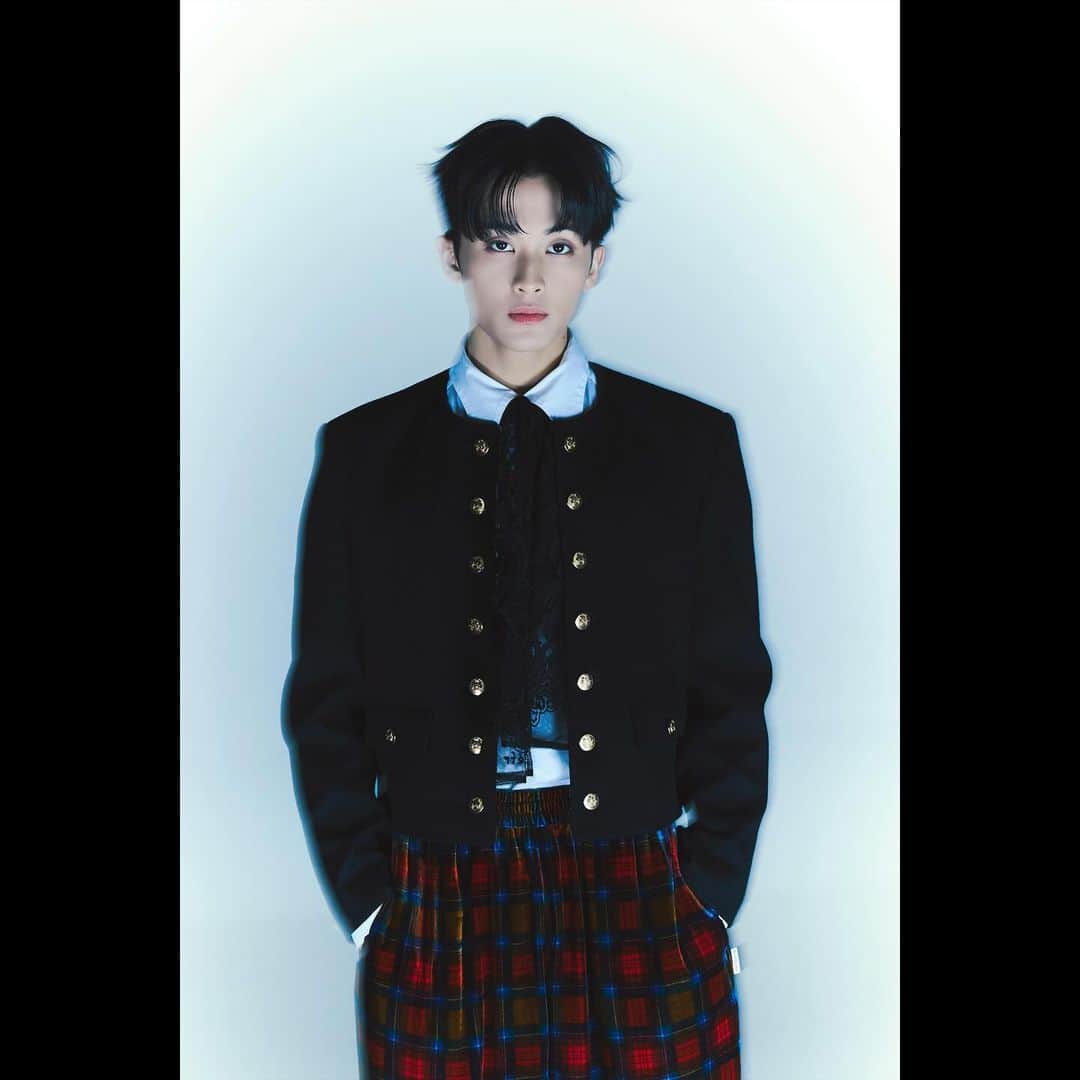 NCT 127さんのインスタグラム写真 - (NCT 127Instagram)「White Lie #MARK   【Be There For Me - Winter Special Single】 🎧🎬2023.12.22 6PM (KST) 💿2023.12.27 (KST)  Pre-order&save NCT127.lnk.to/BeThereForMe  #NCT127 #BeThereForMe #NCT127_BeThereForMe」12月16日 0時00分 - nct127