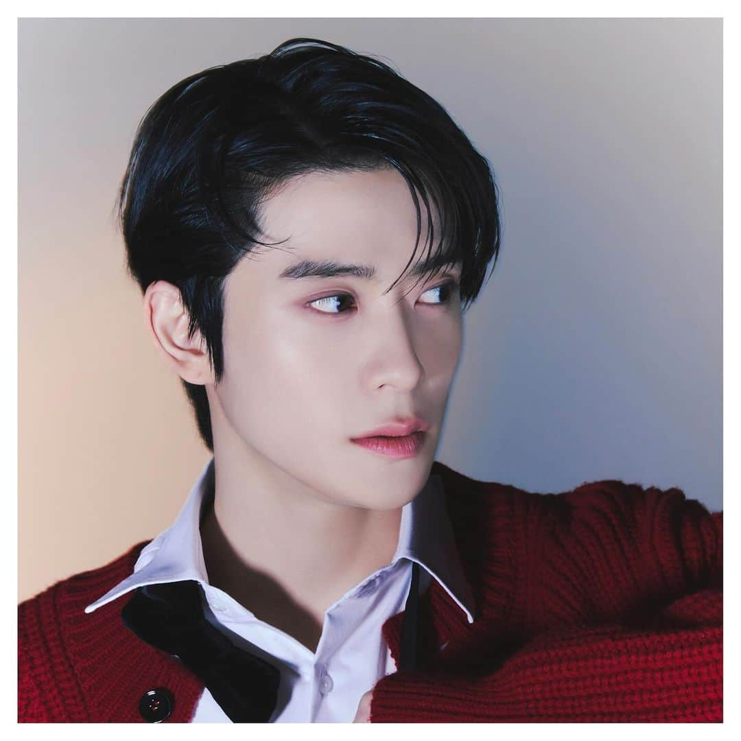 NCT 127のインスタグラム：「White Lie #JAEHYUN   【Be There For Me - Winter Special Single】 🎧🎬2023.12.22 6PM (KST) 💿2023.12.27 (KST)  Pre-order&save NCT127.lnk.to/BeThereForMe  #NCT127 #BeThereForMe #NCT127_BeThereForMe」