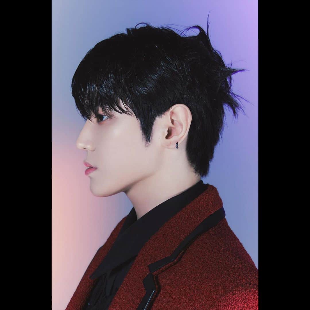 NCT 127さんのインスタグラム写真 - (NCT 127Instagram)「White Lie #TAEYONG   【Be There For Me - Winter Special Single】 🎧🎬2023.12.22 6PM (KST) 💿2023.12.27 (KST)  Pre-order&save NCT127.lnk.to/BeThereForMe  #NCT127 #BeThereForMe #NCT127_BeThereForMe」12月16日 0時02分 - nct127