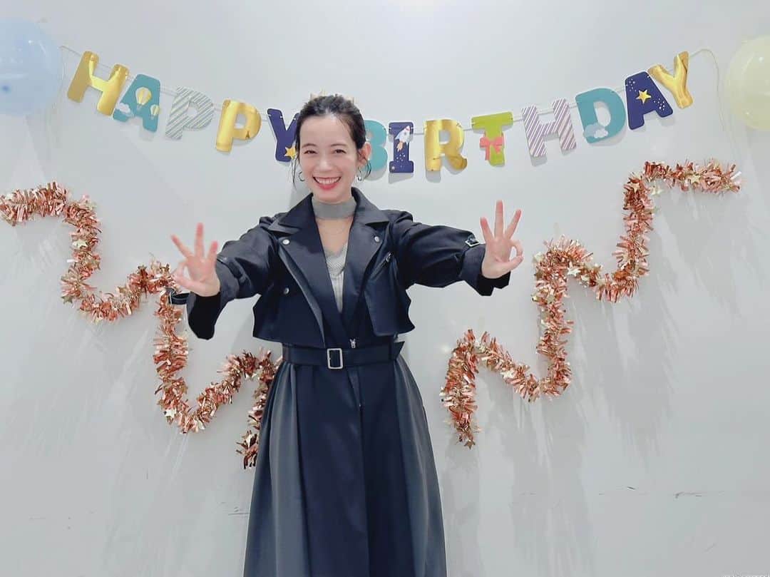 フォンチーさんのインスタグラム写真 - (フォンチーInstagram)「33th anniversary⑅◡̈*  お誕生日おめでとう自分❣️  Happy birthday to me❣️❣️  Chúc mừng sinh nhật của tôi❣️❣️❣️」12月16日 0時33分 - fonchi1216
