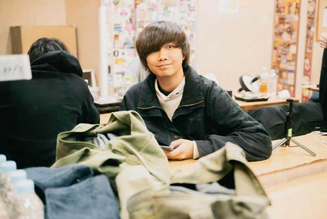 ヤングスキニーさんのインスタグラム写真 - (ヤングスキニーInstagram)「オフショット📸 "老いてもヤングスキニーツアーvol.2" vol.2あったんだ編 2023.11.28 at 茨城・水戸ライトハウス  photo by @rockn__photo」12月16日 0時47分 - yang_skinny