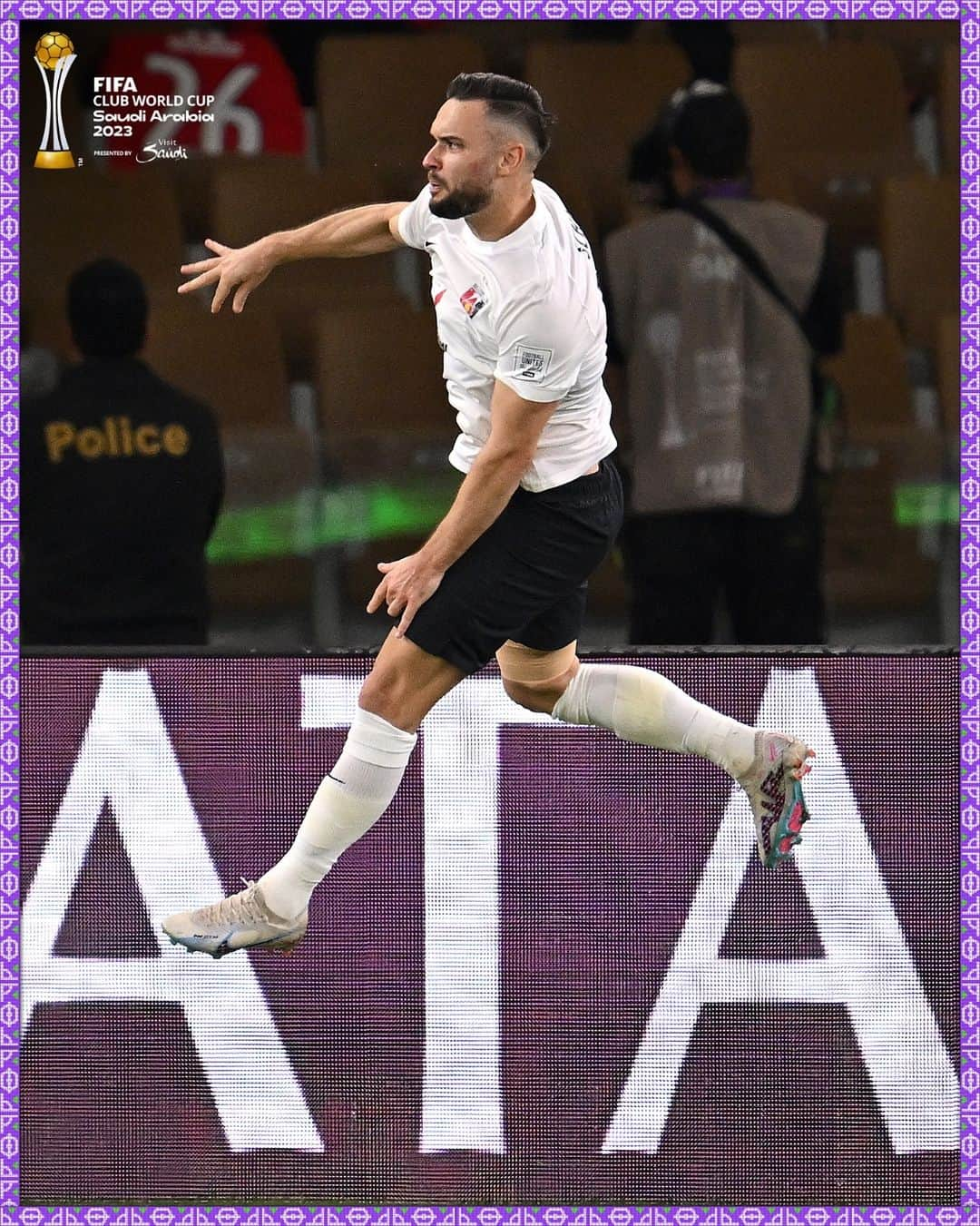 FIFAワールドカップさんのインスタグラム写真 - (FIFAワールドカップInstagram)「Stepping up in the big moment. 💫  #ClubWC」12月16日 1時19分 - fifaworldcup