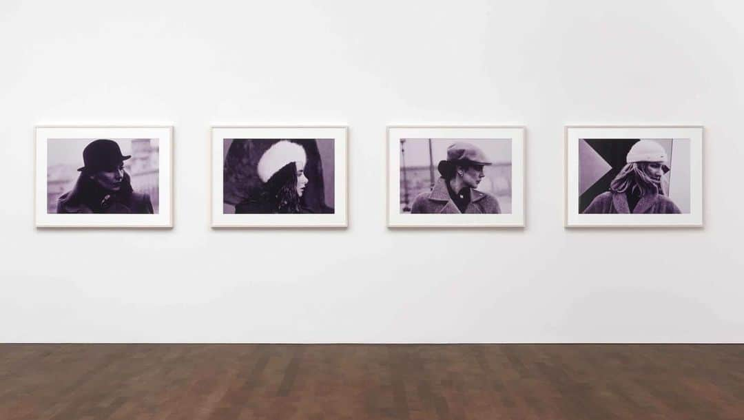 ガゴシアン・ギャラリーさんのインスタグラム写真 - (ガゴシアン・ギャラリーInstagram)「“Early Photography, 1977–87,” an exhibition by Richard Prince at Gagosian, Grosvenor Hill, London, closes on Friday, December 22.  Collecting, chronicling, and repurposing examples of discomfiting mainstream humor alongside images from a variety of mass media, Prince chronicles the intersection of America’s vernaculars and subcultures in the construction of its national identity. In 1977, he began using a process of “rephotography” to appropriate shots from advertising and lifestyle press, redefining the concepts of authorship and originality—an approach he would later extend to include social media. Follow the link in our bio for more information. __________ #RichardPrince #Gagosian  Installation views, “Richard Prince: Early Photography, 1977–87,” Gagosian, Grosvenor Hill, London, October 5–December 22, 2023. Artwork © Richard Prince. Photos: Prudence Cuming (@prudencecuming)」12月16日 1時52分 - gagosian