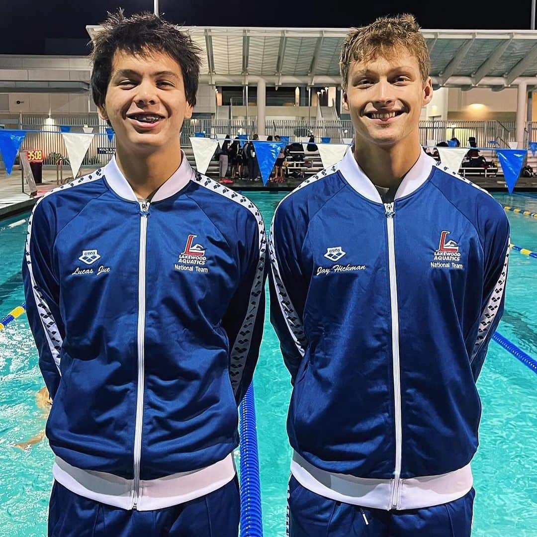 arenausaさんのインスタグラム写真 - (arenausaInstagram)「Seeing double? 👀 #twinning  #arenausa #arenawaterinstinct #teamarena #planetwater」12月16日 2時03分 - arenausa