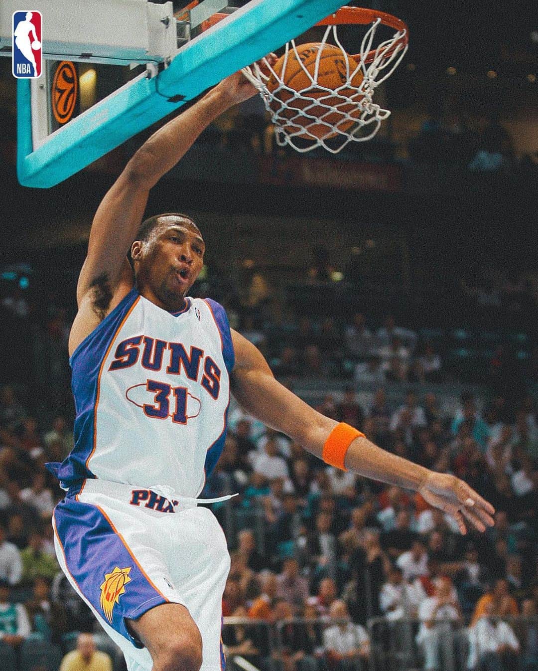 NBAのインスタグラム：「Shawn Marion’s No. 31 jersey will be retired in Phoenix as he is inducted into the Suns’ Ring of Honor tonight!  Knicks/Suns: 10:00pm/et, ESPN」