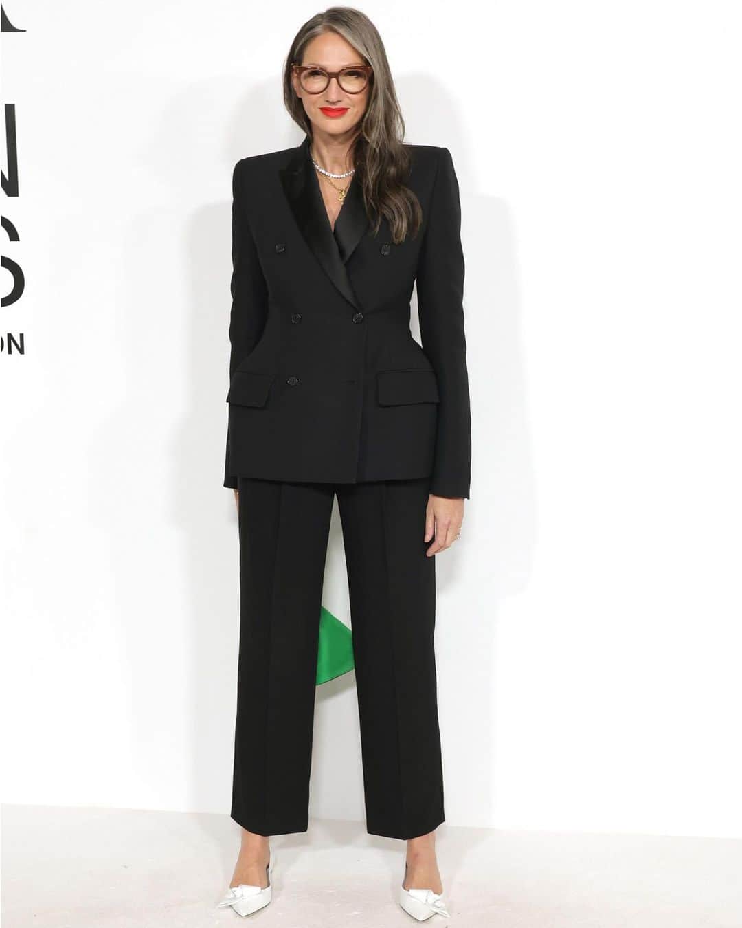GQのインスタグラム：「@jennalyonsnyc emanates glamor in the truest sense—and all of us, Housewives fans or not, could learn a thing or two from the way she carries herself. Read how the former J.Crew president redefined ‘Real Housewives’ and gave us something worth aspiring to again at the link in bio.」