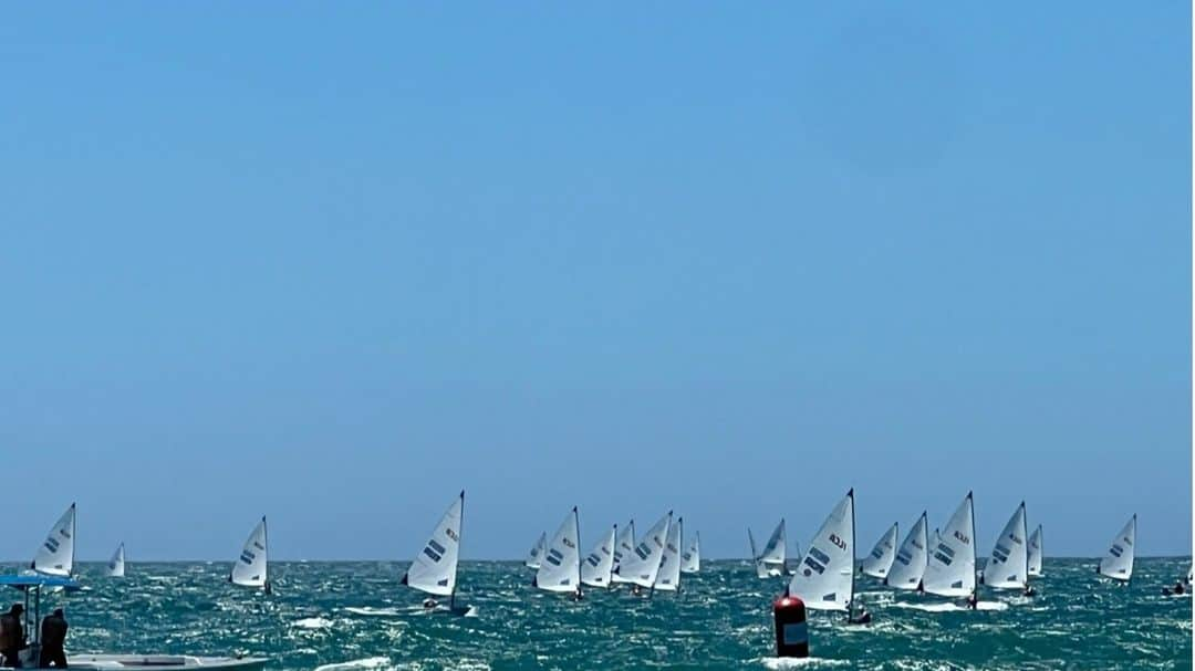 ??日の丸セーラーズ⛵️さんのインスタグラム写真 - (??日の丸セーラーズ⛵️Instagram)「【YWC2023】 ブラジルのブージオスで開催された「ユースセーリングワールドチャンピオンシップス2023」。長時間の移動、さらに日本とは季節が逆という状況で、遠征慣れしていない高校生選手にとってはコンディション作りが難しい大会だったようです。アスリートにとって体調管理は必須事項。今回の経験を活かして更なる活躍を目指してください。  （最終成績） 420 男子 岩永燎汰／重松陽　10位（参加24艇） 420 女子 中村奏絵／姫野紗絵　16位（参加21艇） 29er男子 堤悠人／後藤大志　27位（参加30艇） 29er 女子 東道すず／ライナス海波　22位（参加25艇） LCA6 男子 豊澄成光　35位（参加48艇） ILCA6 女子 ハムリン たりあ　24位（参加45艇） IQ FOIL YOUTH 男子 村岡零　31位（参加32艇）　 IQ FOIL YOUTH女子 佐伯紗菜　19位（参加21艇）　  #youthsailing  #japansailingfederation  #youthsailingworldchampionships」12月16日 16時27分 - jsaf_official