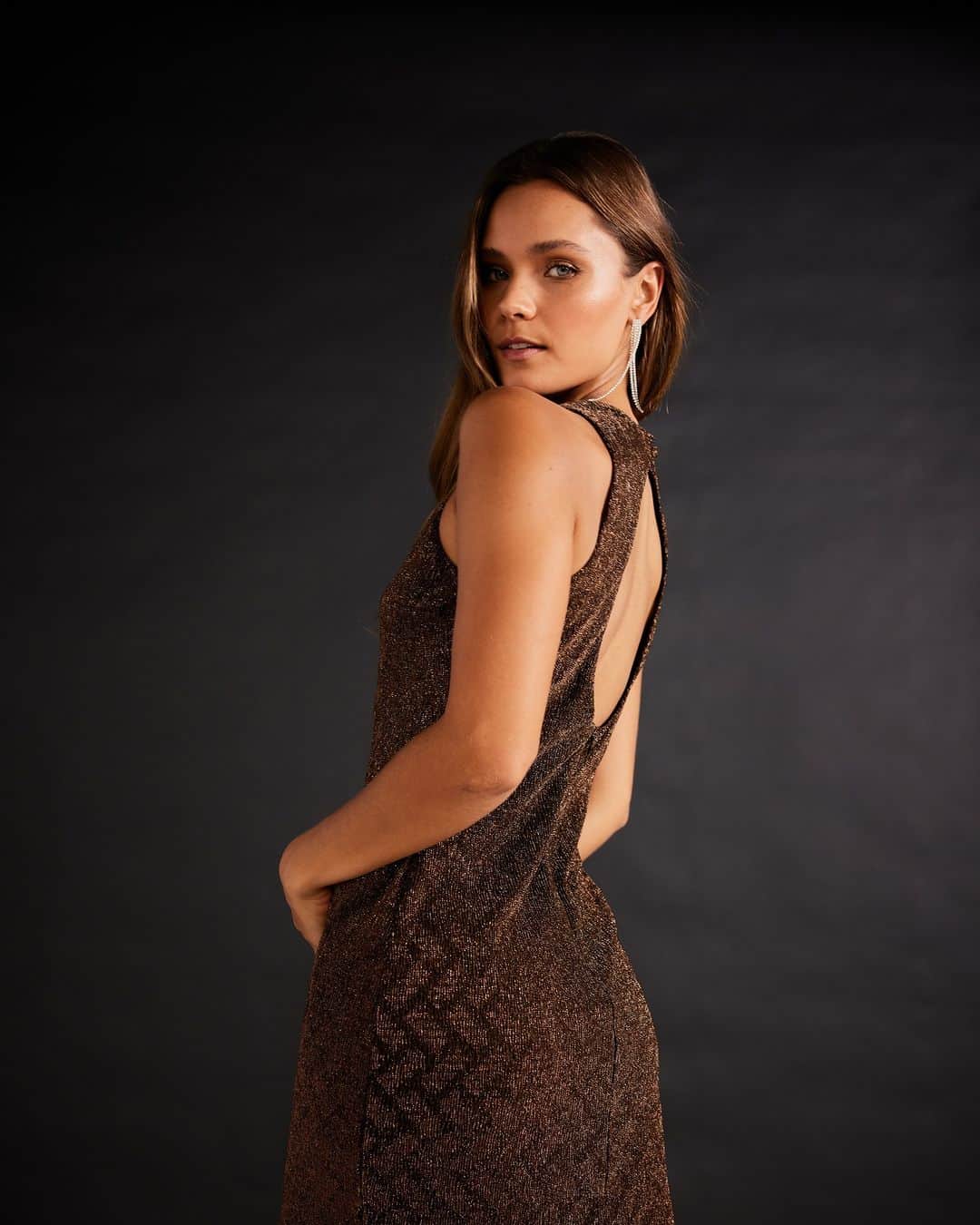ミンクピンクのインスタグラム：「Sparkle Season • Discover the Alani Mini Dress.   #MINKPINK」