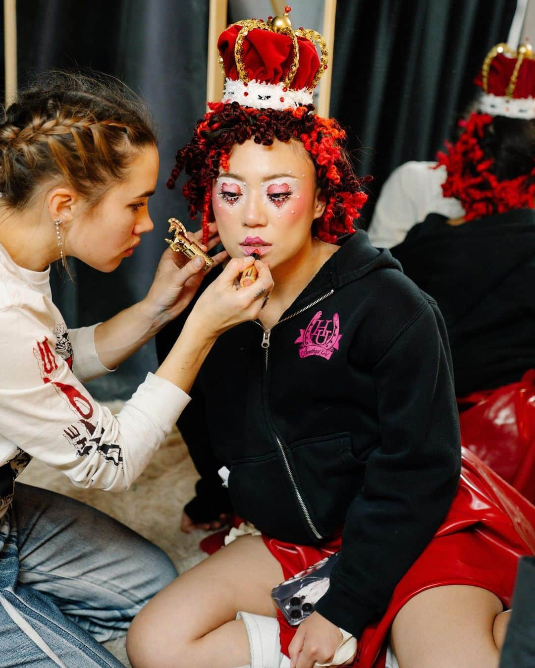 ニューヨーク・タイムズさんのインスタグラム写真 - (ニューヨーク・タイムズInstagram)「Can Sukeban make female wrestling fashionable with Americans?  Sukeban, a new women’s wrestling league featuring Japanese performers, is the first of its kind in the U.S.It is one of many leagues dedicated to Japanese women’s wrestling, where athletes often perform theatrical, hard-hitting punches and clever defenses while telling a story with their moves and costumes. Sukeban places a particular emphasis on fashion, and well-known designers, including Olympia Le-Tan, a founder of the league and its creative director, helped to produce the costumes and props with the hope of appealing to an audience unfamiliar with the sport.   Tap the link in our bio to read more about this unique form of wrestling. Photos by @martina__tuaty」12月16日 10時06分 - nytimes