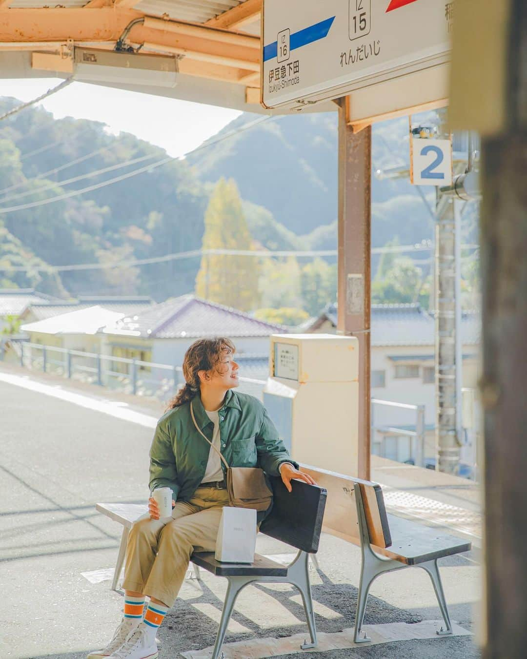 福田瞳さんのインスタグラム写真 - (福田瞳Instagram)「@needu_store 📸 天気のいい週末は電車🚃でお出かけしたくなりますね♡」12月16日 10時12分 - fukudahitomi610