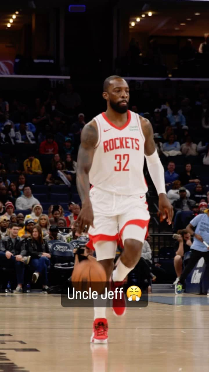 ヒューストン・ロケッツのインスタグラム：「Jeff Green providing a spark off the bench!」