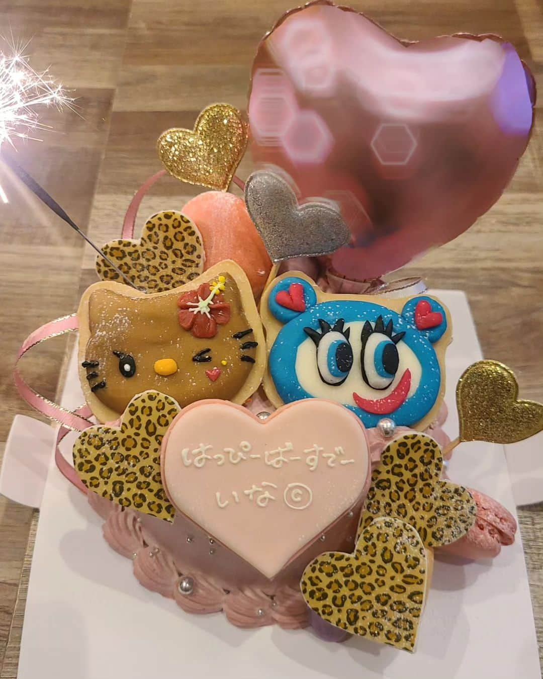 蒼猫いなさんのインスタグラム写真 - (蒼猫いなInstagram)「めちゃかわケーキ🎂(*≧з≦)💗💗でお祝いしてもろた🤩 . . . #y3k #y2k #y2kstyle #y2kfashion #angelblue #ナカムラくん #ナルミヤ #キティちゃん #キティ #誕生日ケーキ . . . . #グラビアモデル #グラビアアイドル #グラビア撮影 #ビキニ #プール #プール撮影会 #蒼猫いな #海 #shein #ビキニ女子  #韓国コーデ #韓国ヘア #モデル撮影 #撮影モデル #韓国ファッション #페션스타그램  #ootd #野球好き #チャックテイラー #chucktaylor」12月16日 11時10分 - inacoscos