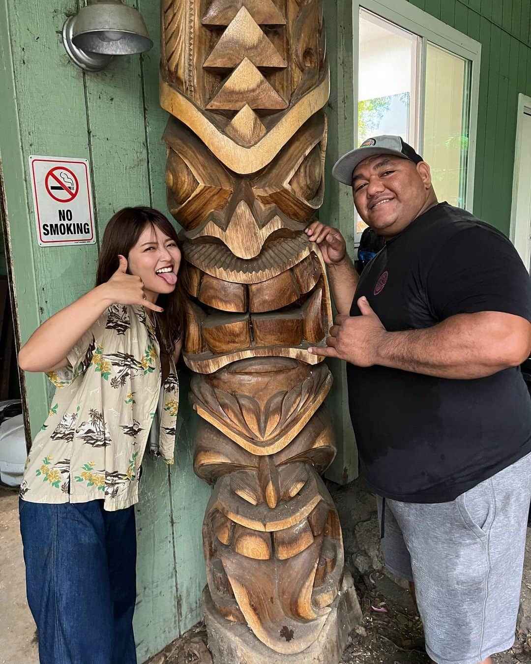 Miyuuさんのインスタグラム写真 - (MiyuuInstagram)「朝だ！生です旅サラダに出演しました！ 放送観てくださった皆様、ありがとうございました！  今回は、ハワイSPと題して、たくさんのハワイの魅力をお届けしました。  ハワイの魅力は、街、食、自然、どこをとっても、本当に素晴らしくて、ハワイという土地に立っているだけで自然と優しい気持ちになれる、そんな場所でした。そして、何よりも、"人"が優しくてピースフルで、初めての海外ロケで、不安もあったけど、そんな気持ちを大きな器で包み込んでくれる優しさ溢れる人たちにたくさんの愛をもらいました。  最後に、" meke aloha pumehana(心から温かい愛をこめて) "というハワイ語を入れて曲を作らせていただいたのですが、たくさんのことを経験させてもらったハワイの島々、人への感謝の気持ちを歌わせていただきました。  今回訪れた、オアフ島・マウイ島・ハワイ島、いつかまた必ずハワイ行きたいな。 それまで、一日一日を、毎日を大切に、今をしっかり感じて感謝して、過ごそう。  本っ当に素晴らしい旅を、ありがとうハワイ！！！Mahalo!🤙🏾 #旅サラダ#hawaii#ハワイ」12月16日 11時35分 - miyuuamazing