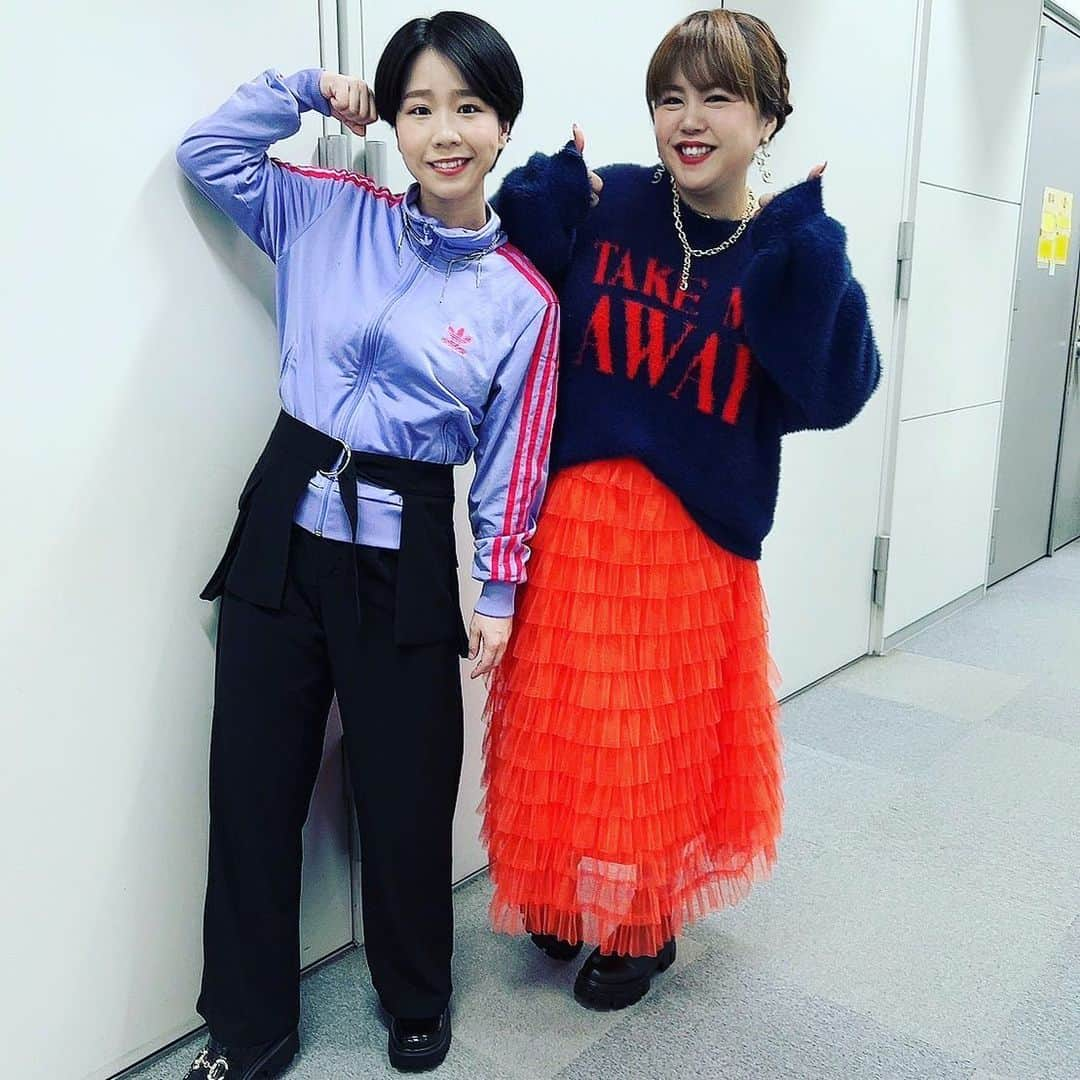 竹内知咲さんのインスタグラム写真 - (竹内知咲Instagram)「土曜はナニする⁉️お衣装👖  #天才ピアニスト #天才ピアニストますみ #天才ピアニスト竹内 #お衣装 #土曜はナニする  #NICEスタイリストさん」12月16日 12時29分 - tensai_pianist.takeuchi