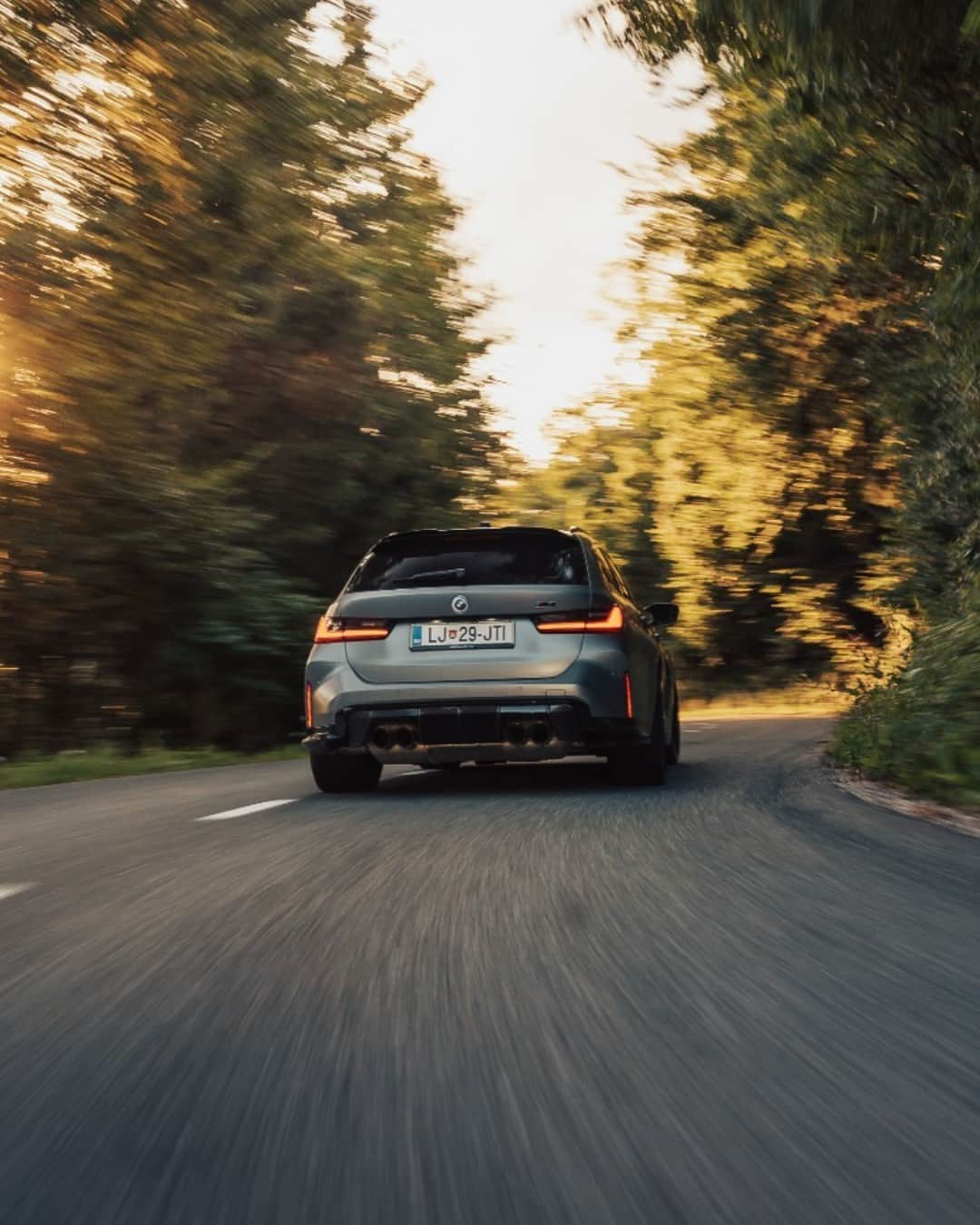 BMWさんのインスタグラム写真 - (BMWInstagram)「Can't catch me.  📸: @klemen_jeram @bmwslovenija #BMWRepost   The BMW M3 Competition xDrive Touring. #THEM3 #BMWM #M3 #M3Touring #BMW #MPower __ BMW M3 Competition xDrive Touring: Combined fuel consumption: 10.4–10.1 l/100 km. Combined CO2 emissions: 235–229 g/km. All data according to WLTP. Further info: www.bmw.com/disclaimer」12月16日 14時59分 - bmw