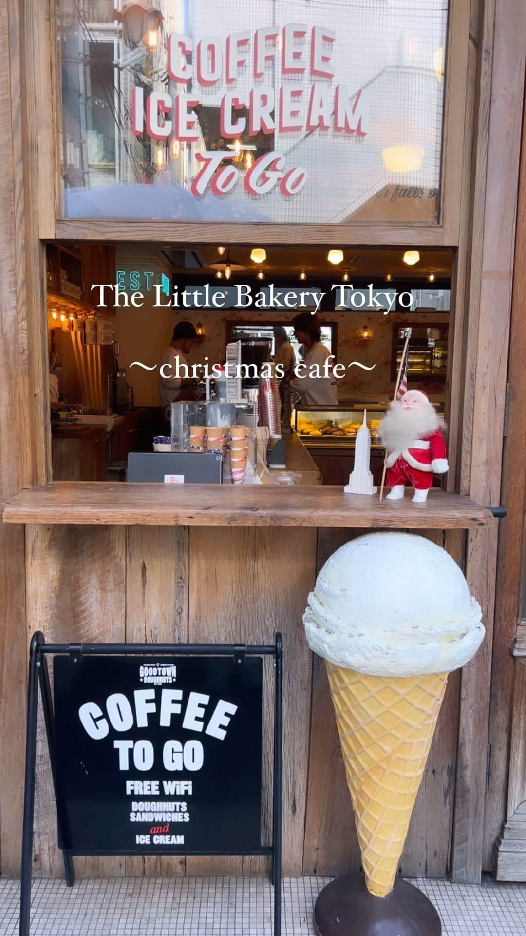 akiiiii1025のインスタグラム：「⁡ Christmas cafe🎄💓 ⁡ 📍 @thelittlebakerytokyo  ⁡ クリスマス仕様がもうめちゃくちゃかわいくて🥹 写真選びきれなかったのでリールに🎅🤍 ⁡ かわいいドーナツや焼き菓子にパンがたくさんで 選ぶの大変やった😮‍💨 ⁡ ドーナツ大好きなこどもたちはテンション上がって ぺろっと食べてたよ👦🏽👦🏽🍩💕 ⁡ 写真撮り損ねたけど、 チョコスコーンにチョコチップクッキーも食べた😋🍪 どれもぜ〜んぶ美味しかった〜🫶 ⁡ 東京行ったらまた行きたいcafe☕️💛 ⁡ ⁡ ⁡ ⁡ #thelittlebakerytokyo#tokyocafe#bakery#cafe #原宿カフェ#表参道カフェ#明治神宮前カフェ #東京カフェ#東京カフェ巡り#クリスマスカフェ #東京パン屋さん#カフェ巡り#大阪ママ#北摂ママ #男の子ママ#2児ママ#2歳差育児#家族旅行 #子連れカフェ#子連れ旅行#ママライフ」