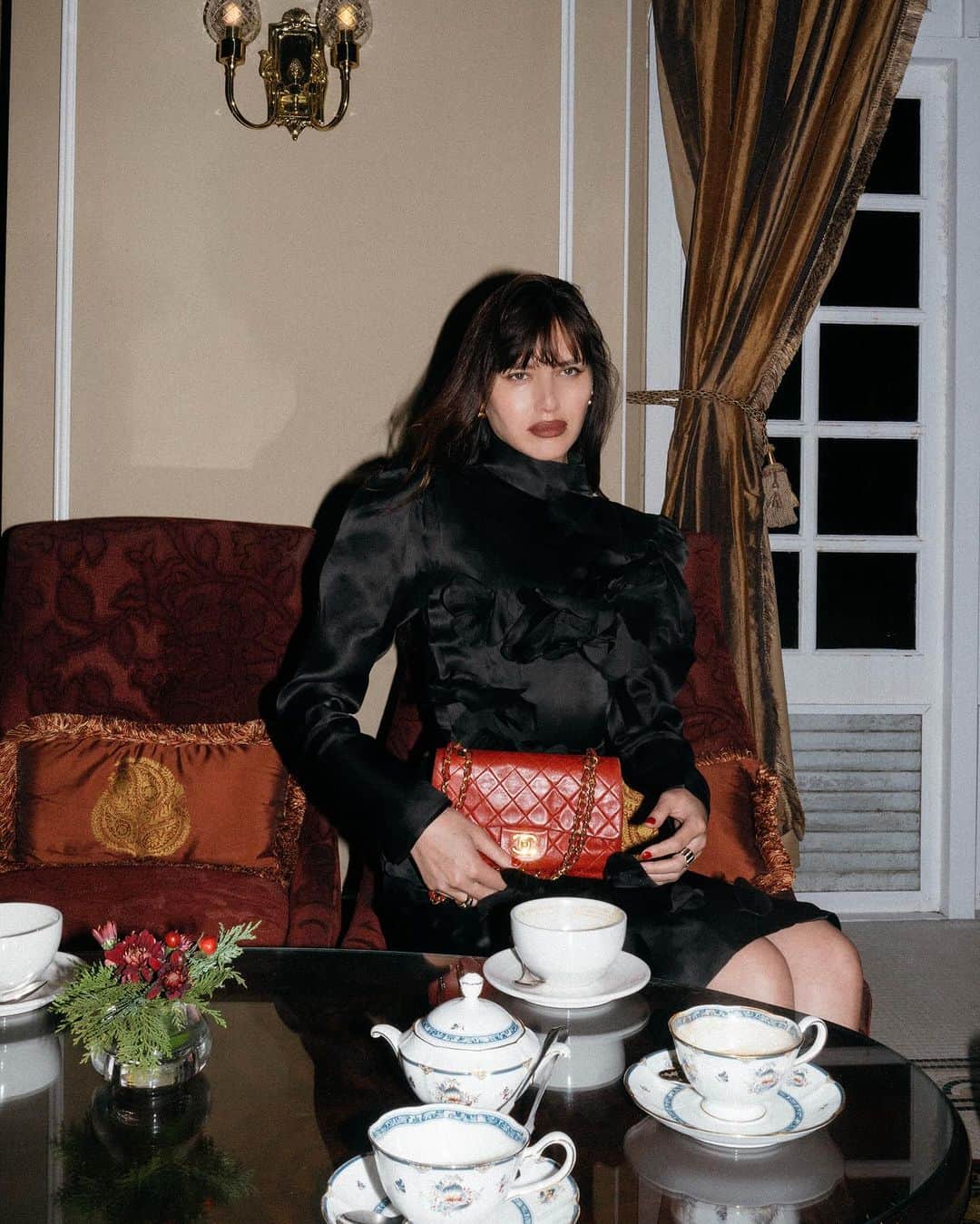 ナタリー・スアレスのインスタグラム：「Cutie corners at Colonial Cafe. @themajestickl 🇲🇾」