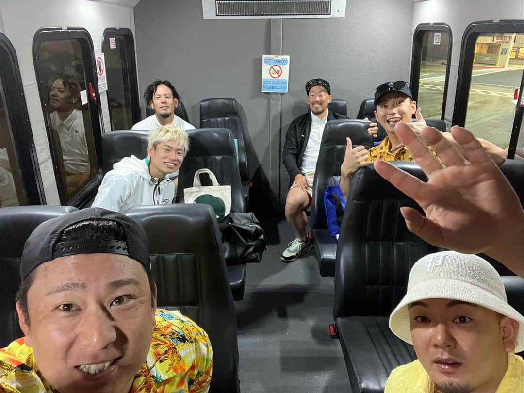 杉本裕太郎さんのインスタグラム写真 - (杉本裕太郎Instagram)「ハワイ③🌻 #更新しすぎてすみません #これでラストです #ご飯系は裏アカウント載せます @raogohan   #OGC #オリックスゴルフクラブ #友哉亮初参戦  #OWB #オリックスウォーターボーイズ #名球界選手が滝行してたので祈っときました」12月16日 17時06分 - 99tarosu345