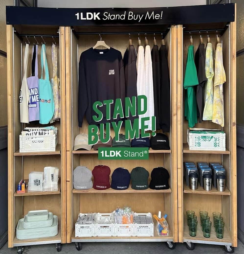 1LDKのインスタグラム：「1LDK Stand®の新作アイテムを店頭にて先行発売しています。  新作アイテムに加え、定番アイテムの新色や雑貨まで豊富なラインナップをご用意！ 普段使いは勿論、ホリデーシーズンの贈り物や年末年始のお土産にもお勧めです🎁🎄 ぜひ、お気軽にお立ち寄りください。  詳しいラインナップは @1ldk_standbuyme をご覧ください。  取扱店舖 1LDK apartments. (@1ldk_apartments)  1LDK AOYAMA (@1ldk_aoyama)  1LDK kyoto (@1ldk_kyoto)  ※1LDK ONLINE STOREは追って公開いたします。  #1ldkstandbuyme #1ldk #1ldkapartments #1ldkaoyama #1ldkkyoto #1ldkshopofficial」