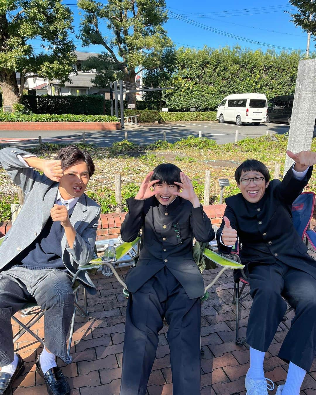 村井の恋さんのインスタグラム写真 - (村井の恋Instagram)「・ ある日の待ち時間☀️ 三者三様のポーズいただきました🪶🐳🐢  #tbs #ドラマストリーム #恋愛のすゝめ #綱啓永 #本田響矢 #一ノ瀬ワタル #若林時英 #ひょっこりはん #矢吹奈子 #植村颯太 #Netflix先行配信中 #12月19日深夜24時58分放送 #放送終了後TVerにて無料配信 #三者三様ポーズ #こいすす」12月16日 21時00分 - tbs_drama_stream