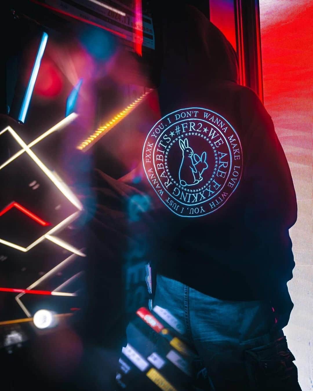#FR2のインスタグラム：「Every day is a new day.  "FXXKING RABBITS Embroidery Hoodie"  Available Now.  We ship worldwide.  Photo by @rkrkrk   #FR2#fxxkingrabbits#頭狂色情兎」