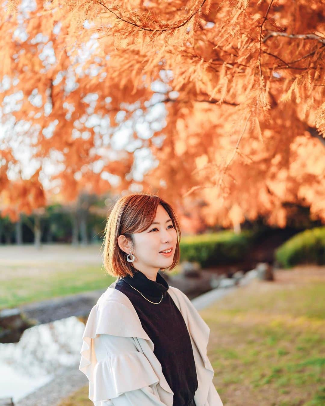 吉野史桜のインスタグラム：「in 水元公園  撮影　@genphotogenic   🍂🍂🍂🍂  #ポートレート  #ポートレート撮影  #水元公園  #秋  #紅葉」