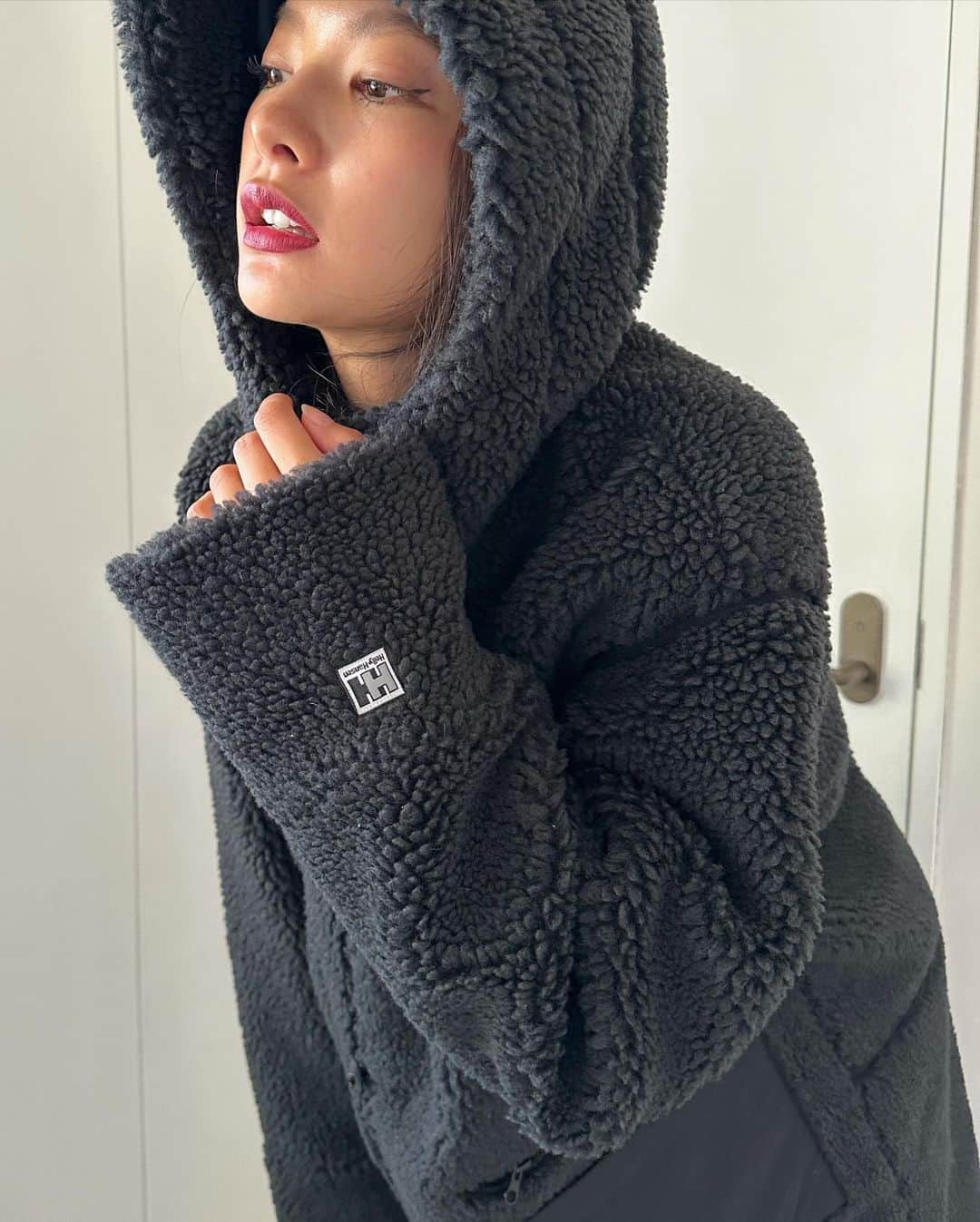 織田梨沙さんのインスタグラム写真 - (織田梨沙Instagram)「来週寒くなるってね？ やっとこのモコモコヘリーちゃん着回せる♪♪ 暖かすぎて機能性ありすぎて…🐣❄️」12月16日 20時05分 - oda_lisa
