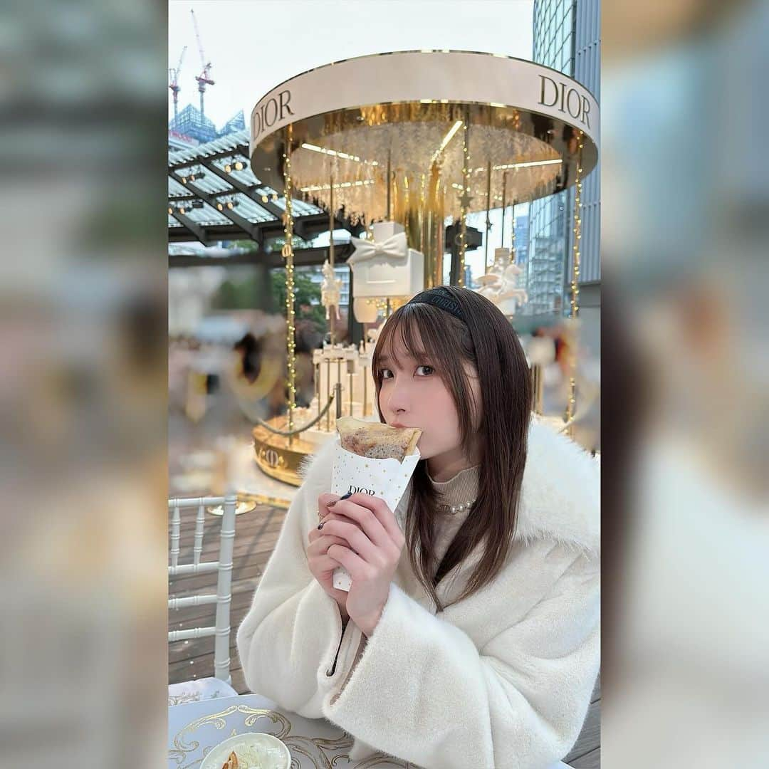 あまつ様さんのインスタグラム写真 - (あまつ様Instagram)「☕️ ⁡ ⁡ ヘーゼルナッツチョコレートのクレープ🍫 ソルトが効いてて甘塩っぱくて食べやすかった✨ ⁡ ドリンクはオレンジチョコレート🍊 ⁡ クレープもドリンクもめちゃ美味しかったよ🥹🫶🏻🫶🏻🫶🏻 ⁡ ⁡ #あまつまりな #あまつさま #私服 #DIOR #gardenofdreams #ガーデンオブドリームズ #diorbeauty」12月16日 19時58分 - r_ap82_