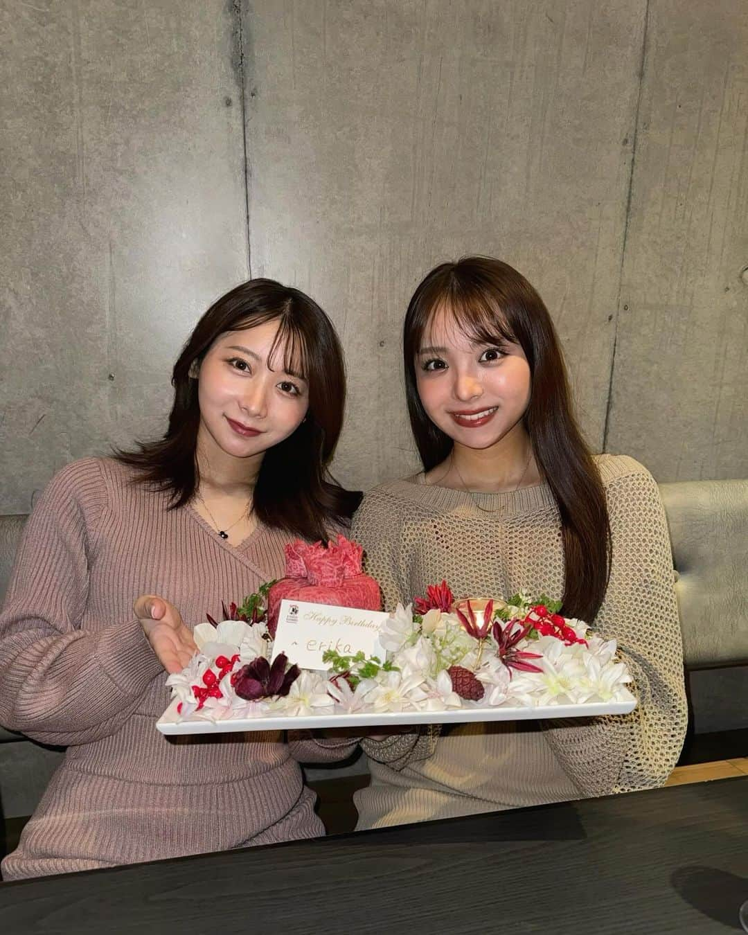 勝又彩央里さんのインスタグラム写真 - (勝又彩央里Instagram)「姉のお誕生日をうしごろバンビーナ恵比寿ヒルトップ店でお祝い🥂❤️  アニバーサリープランの黒毛和牛の肉ケーキ、とっても喜んでくれました🎂  ワインとお肉って幸せの味！姉さまHappy な一年を！！ これからもお世話よろしくね😙  #誕生日 #誕生日プレート #焼肉 #うしごろバンビーナ恵比寿ヒルトップ店 #うしごろ #恵比寿焼肉 #肉ケーキ #ushigoro #PR #姉妹 #恵比寿 #グルメ #女子会 #ootd #tflers #ニット #ワンピース #ケーキ #winter #instagood #思い出 #休日 #休日コーデ」12月16日 20時23分 - saorinoel