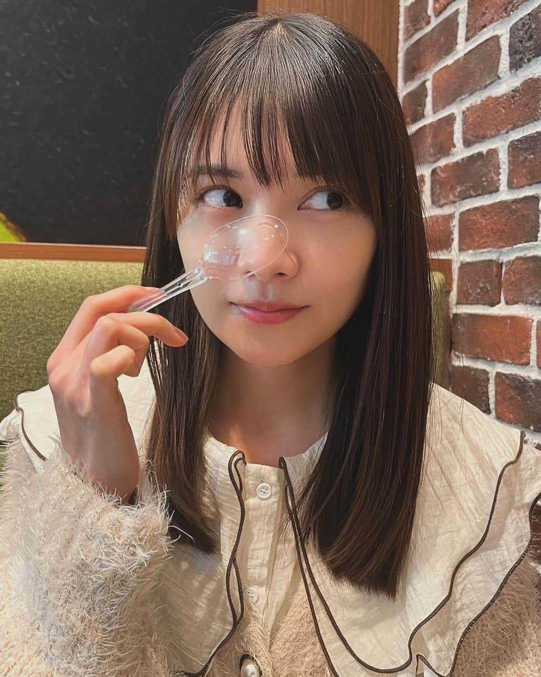 松永有紗さんのインスタグラム写真 - (松永有紗Instagram)「マネージャーです🦦  昨日公開となった 『#仮面ライダーギーツ ジャマト・アウェイキング』 の予告はご覧いただけましたでしょうか❓ 来春の公開をご期待ください〜☘️  本日の写真は、、 いつかの松永さんと🥗 仮面ライダー撮影オフショットの松永さんと🐣 とある日の松永さん🌪️  #松永さん  #写真  #matsunagasan  #wind  #photo  #happy #photography」12月16日 20時20分 - arisa_matunaga