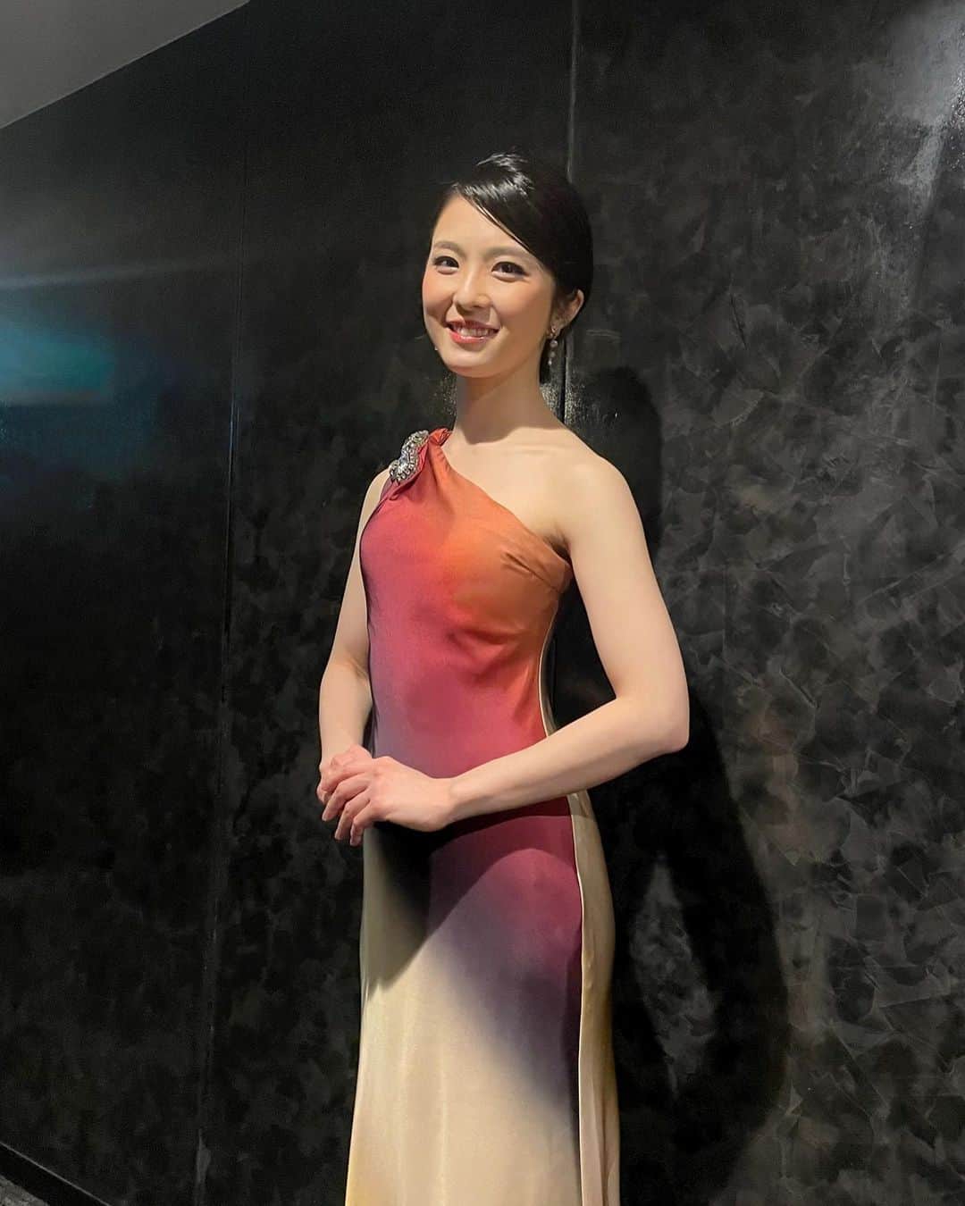 咲花莉帆さんのインスタグラム写真 - (咲花莉帆Instagram)「#ラストダンスは私に  2日間の出演日が終演しました。  14日は #貴城けいさん #鈴木亜里沙さん #古谷大和さん と共に歩ませていただきましたが 1日限りでのお別れはやはり寂しかったです…  また皆様とお会いできますように！  2日間本当にありがとうございました。  これからも心を込めて。  #咲花莉帆」12月16日 20時38分 - sakihanariho94