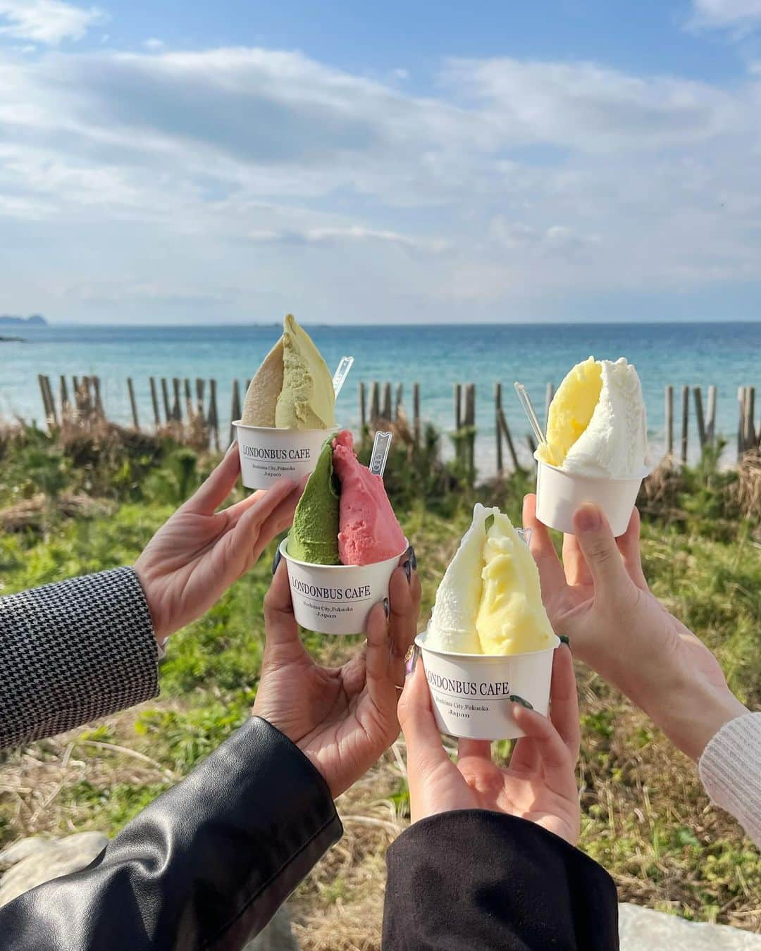 海老沢恵莉香さんのインスタグラム写真 - (海老沢恵莉香Instagram)「🩷💙💛  #Itoshima #Fukuoka #糸島 #福岡」12月16日 20時58分 - erika_ebisawa