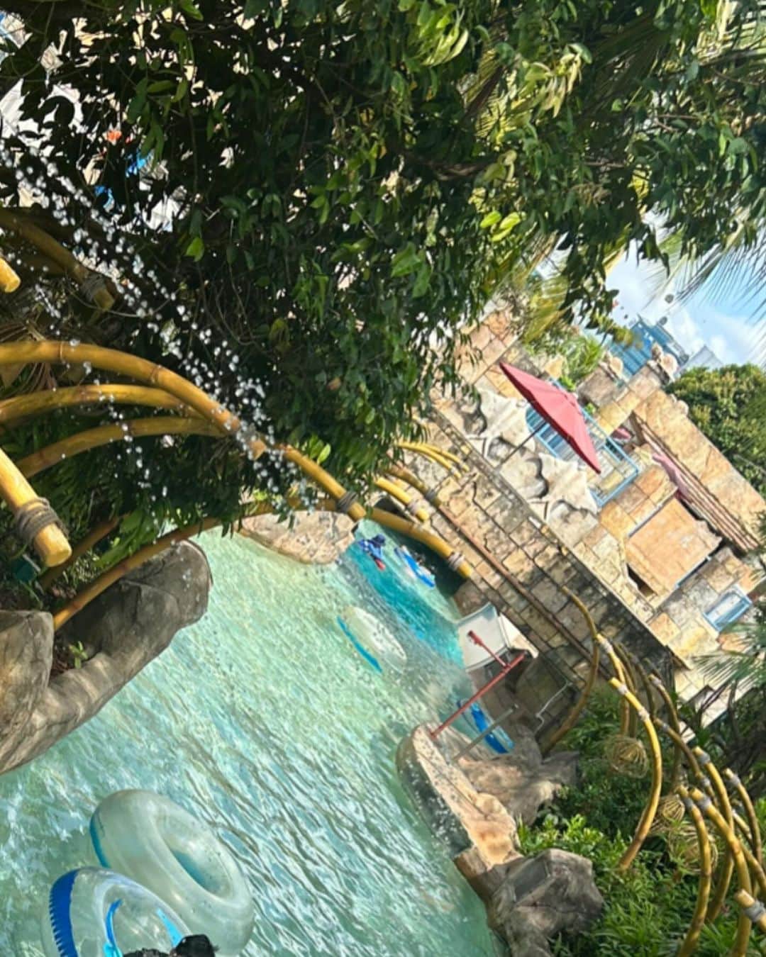 中山星香さんのインスタグラム写真 - (中山星香Instagram)「一度行ったら忘れられない 日本にもあってほしいめちゃくちゃ楽しいプール！🇸🇬 うらきすの動画も楽しみにしてて💓  #singapore  #adventurecovewaterpark」12月16日 20時55分 - seika0705n