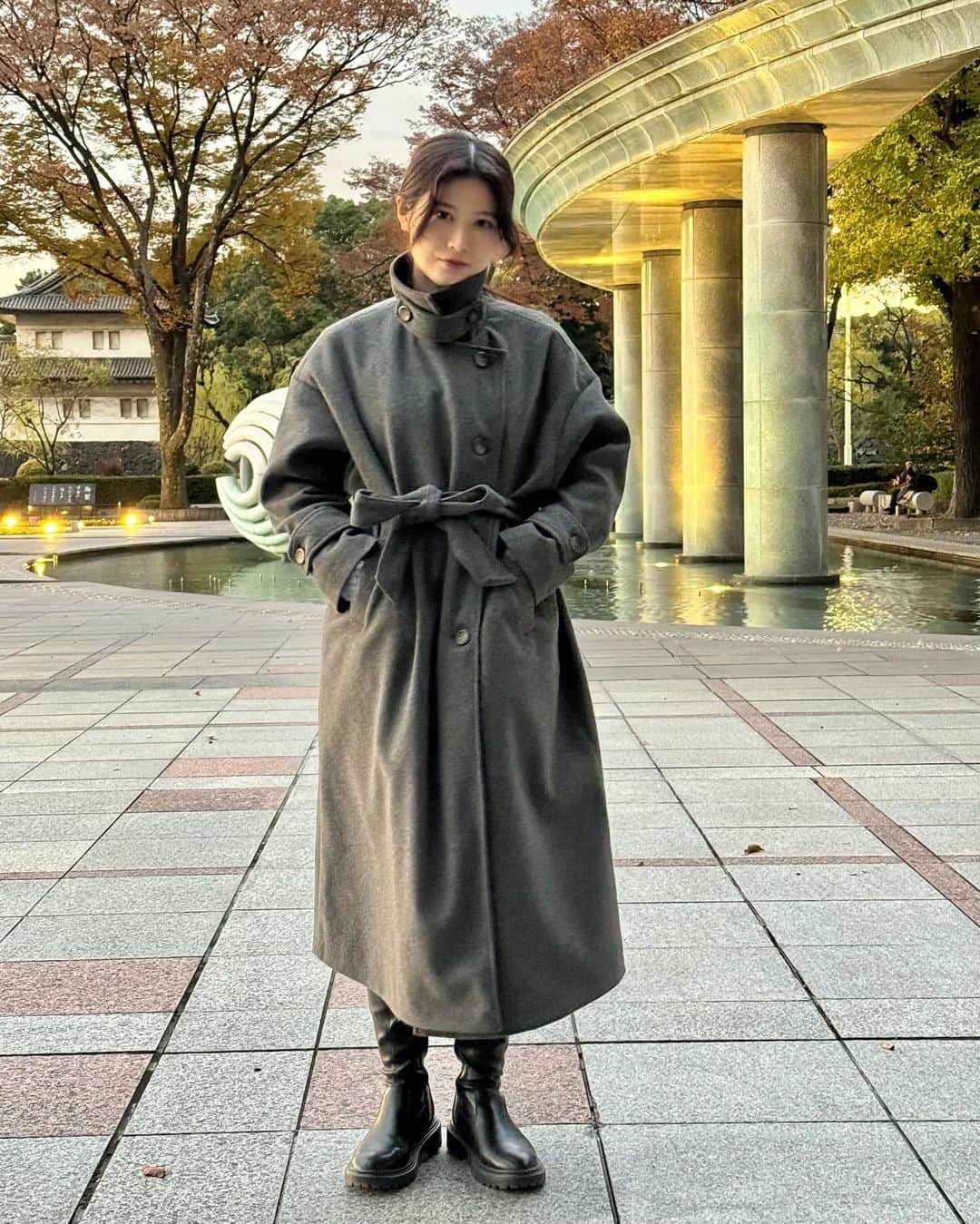 八田エミリのインスタグラム：「GRLで買ったこのコート、4000円くらいだったんだけど高見えすぎてお気に入り😌因みにブーツはGU♡ #グレイル　#冬コーデ #grl購入品　#ジーユー #gu」
