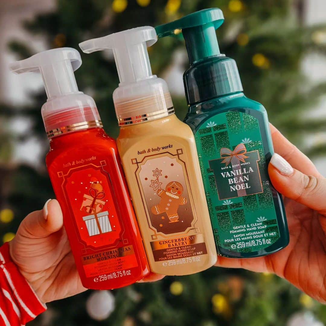Bath & Body Worksさんのインスタグラム写真 - (Bath & Body WorksInstagram)「‼️ 9 DAYS ‘TIL CHRISTMAS ‼️ TOMORROW is the LAST DAY to order gifts online for everyone on your list to guarantee they will arrive for Christmas! 💻 📝🎄​  Drop 🎁  in the comments if you’re planning to grab your gifts today!​」12月16日 22時00分 - bathandbodyworks