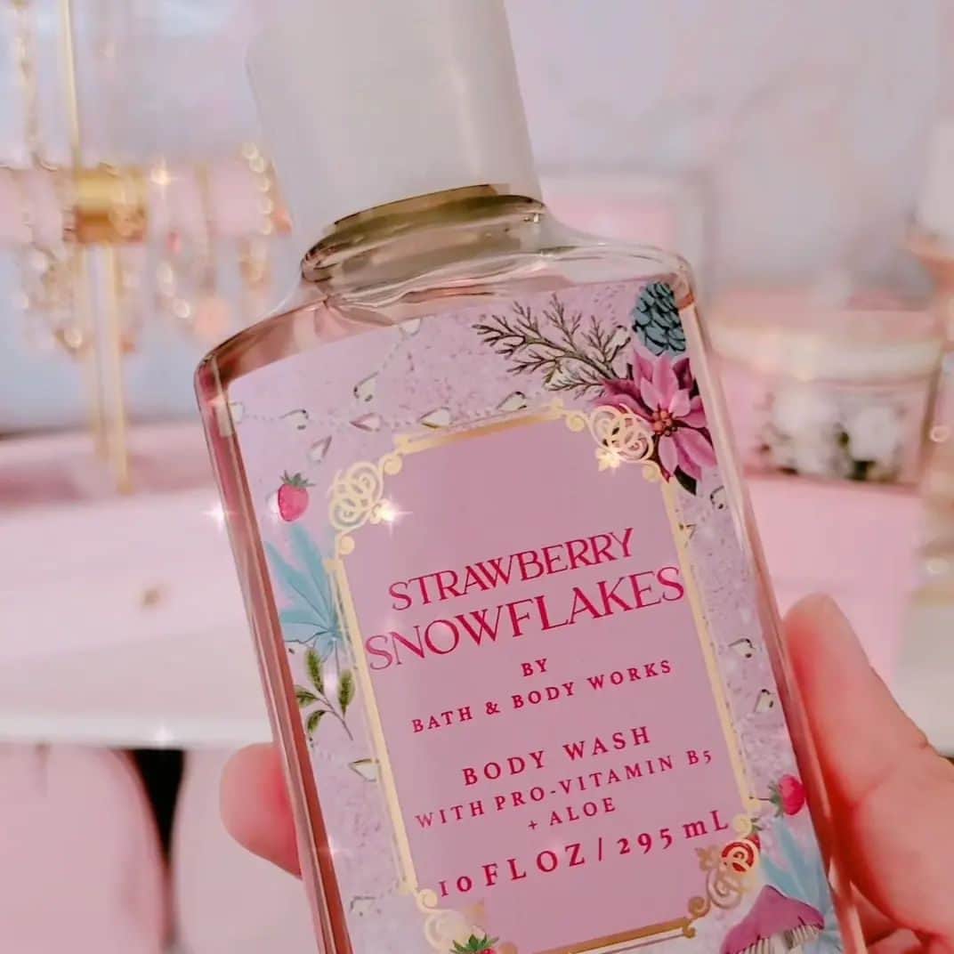 Bath & Body Worksさんのインスタグラム写真 - (Bath & Body WorksInstagram)「‼️ 9 DAYS ‘TIL CHRISTMAS ‼️ TOMORROW is the LAST DAY to order gifts online for everyone on your list to guarantee they will arrive for Christmas! 💻 📝🎄​  Drop 🎁  in the comments if you’re planning to grab your gifts today!​」12月16日 22時00分 - bathandbodyworks