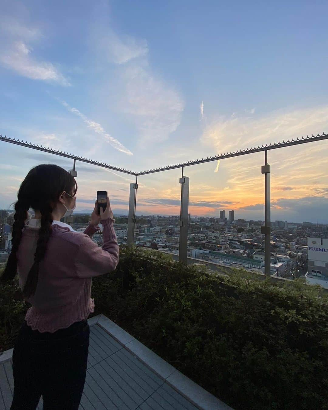 葛西杏也菜さんのインスタグラム写真 - (葛西杏也菜Instagram)「. 中学の友達とお花見してボートのって動物園行ってアトラクション乗って綺麗な景色見て盛りだくさんだった日  とてもとても楽しかったのー！ ･ ･ ･ ･ ･ ･ ･ ･ ･ . #葛西杏也菜#fjk#07#3月の写真#三つ編み#お花見コーデ#動物園」12月16日 21時38分 - ayana_kasai_official