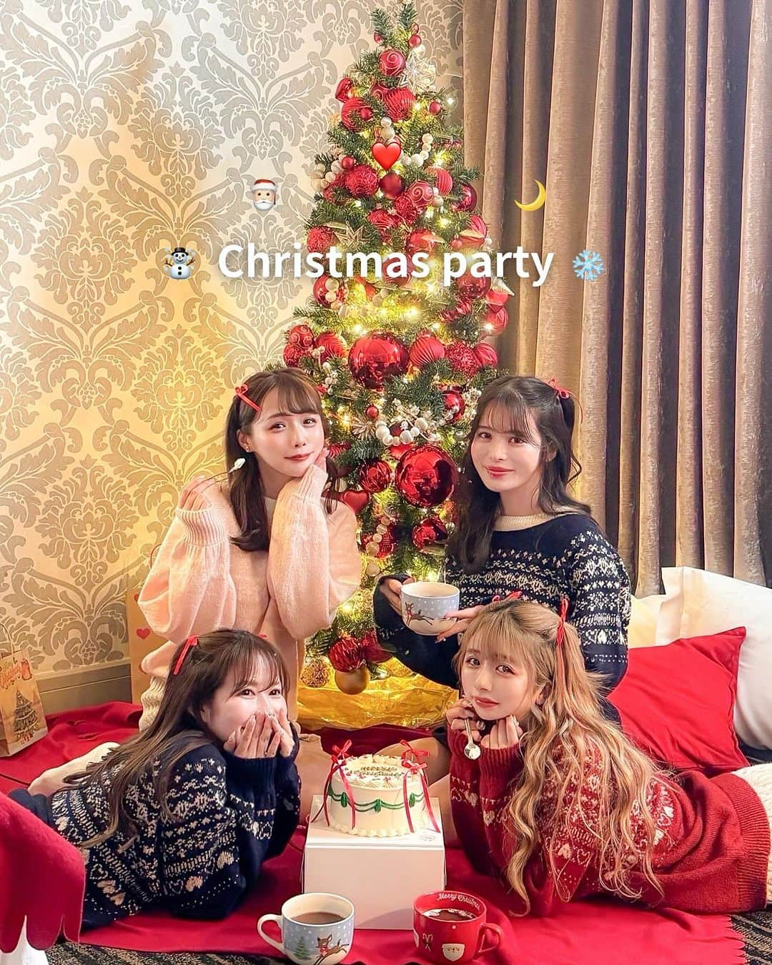 tomomi ❤︎ よしはしともみ ❤︎さんのインスタグラム写真 - (tomomi ❤︎ よしはしともみ ❤︎Instagram)「. . . Christmas party / 📍インターコンチネンタル 東京ベイ . . みんなでホテルクリパしてきた🎅🏻🫧 . . @intercontitokyobay には なんとなんとクリスマスツリー🎄がお部屋にある部屋があるの❕ なかなかお部屋にツリーあるホテルってないから最強すぎる❄️ そして部屋からはレインボーブリッジも見えちゃう ˎˊ˗ . . クリパにぴったりなうなちゃんのブランド @__treat.urself__ のニット🧶合わせでクリスマスコーデ🪞 . . . ケーキは @yolumbirthday でクリスマスっぽいケーキをオーダーしたよ🎀 流行りのリボンケーキクリスマスver！ . お昼の部、夜の部でパーティーしまくった❤️ リールもまた載せる！ . . . #christmasparty #xmasparty #intercontinentaltokyobay #treatyourself #yolum #クリスマスコーデ #クリスマスパーティー #クリパ #ホテル女子会 #ホカンス #ホテルステイ #ホテル巡り #クリスマスツリー #クリスマス #クリスマス準備 #クリスマスケーキ #クリスマスケーキ2023 #オーダーケーキ #インターコンチネンタル #トリート #ヨルム #カフェヨルム #おそろコーデ #インターコンチネンタル東京ベイ #クリスマスルーム #PR」12月16日 21時39分 - tomomi_yoshihashi