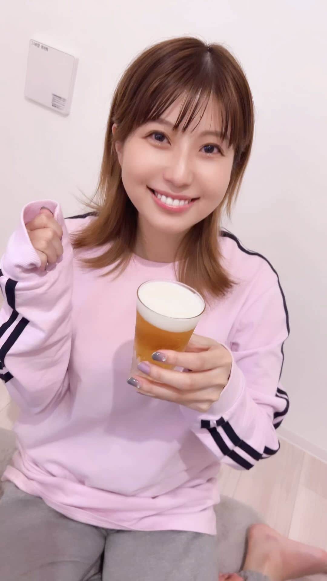 天野麻菜のインスタグラム：「ビール女子。3693」