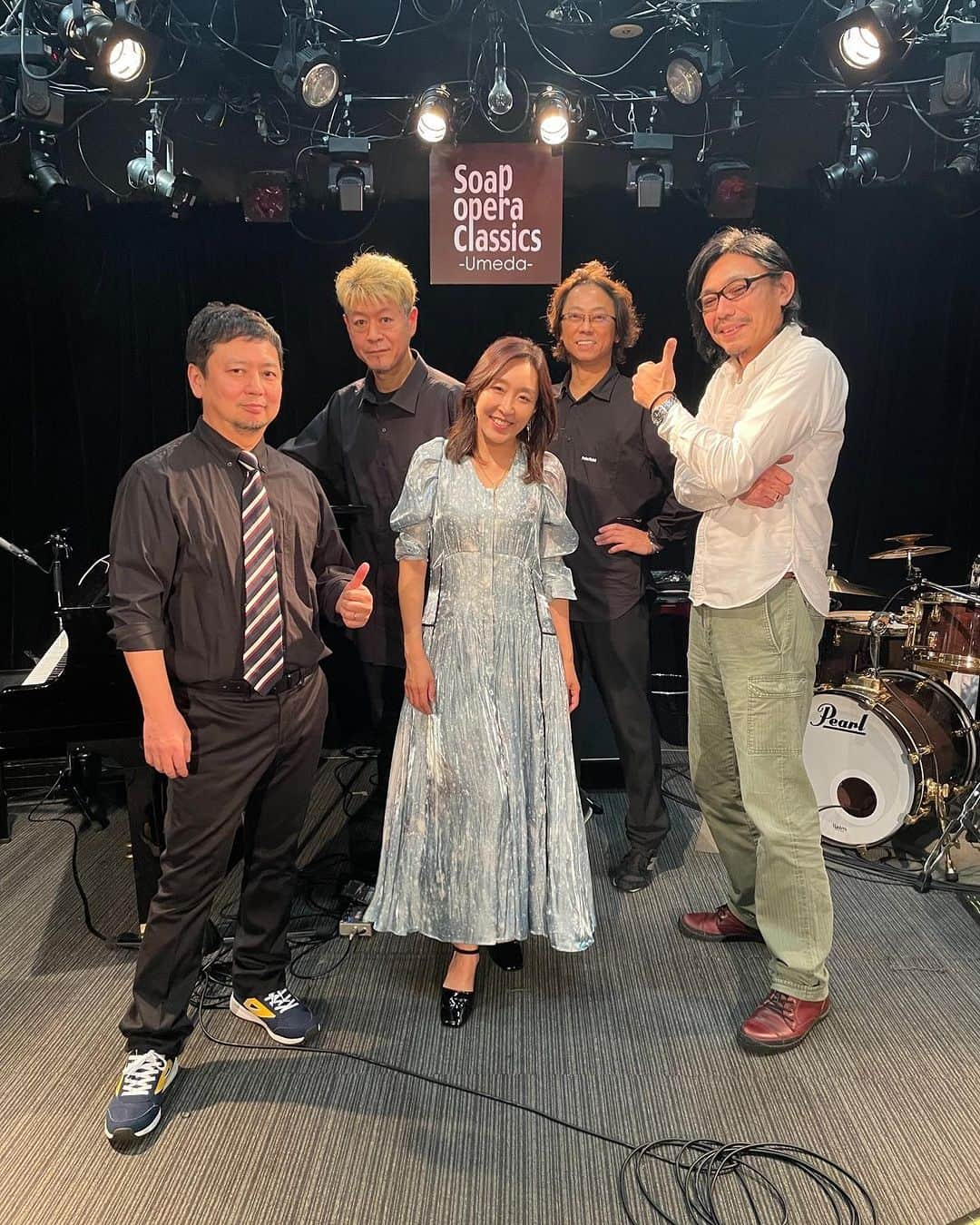 川江美奈子のインスタグラム：「・ やっぱり冬が好き in Osaka Soap opera classics-Umeda-  来てくださった皆さまありがとう！ とてもとても楽しかった！ 私の音楽人生が一本の線なら、その途中のひとつの重要な点のような、そんな1日でした。大阪また歌いに来たいよ。  #川江美奈子 #wintertour  #鶴谷智生 #斉藤光隆 #黒瀬浩一 #村田昭」