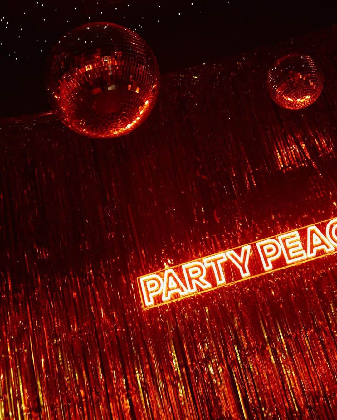 ヒョリンさんのインスタグラム写真 - (ヒョリンInstagram)「피치트리 파티 즐거웠ㄷㅏ…💗 핫해핫해   @Original_peachtree #peachtree #partypeaches #피치트리」12月16日 22時02分 - xhyolynx