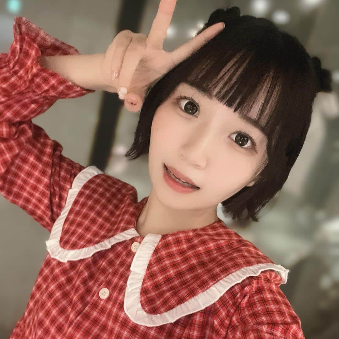 音井結衣さんのインスタグラム写真 - (音井結衣Instagram)「♡おだんごヘアー♡ *:..｡oƒ *:..｡oƒ *:..｡oƒ *:..｡oƒ *:..｡oƒ #asobisystem #ボブヘアアレンジ #ヘアアレンジ #アイドル  #idol  #アイドル前髪 #cosplay #ボブ #cosplaygirl  #japanesegirl  #animegirl  #instagood  #likestagram  #uwu  #量産型ヲタク  #ヲタク  #アイドルヲタク #kawaiigirl  #kawaiifashion  #随手拍 #instadaily  #ootd #tiktok #每日穿搭 #tiktokers #tiktokjapan  #jk  #自撮り  #selfie」12月16日 22時04分 - otoi_yui_19