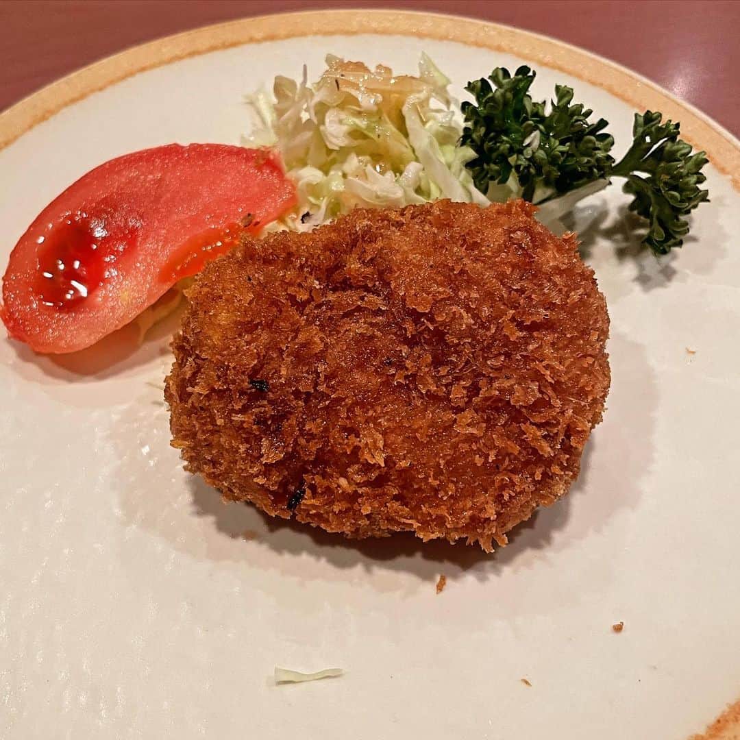 Q太郎さんのインスタグラム写真 - (Q太郎Instagram)「#さいたま市#浦和区#elan#エラン#仕事前に#食事#洋食屋#豚ロースのにんにく焼き#海老コロッケ」12月16日 22時08分 - qtaro.jun