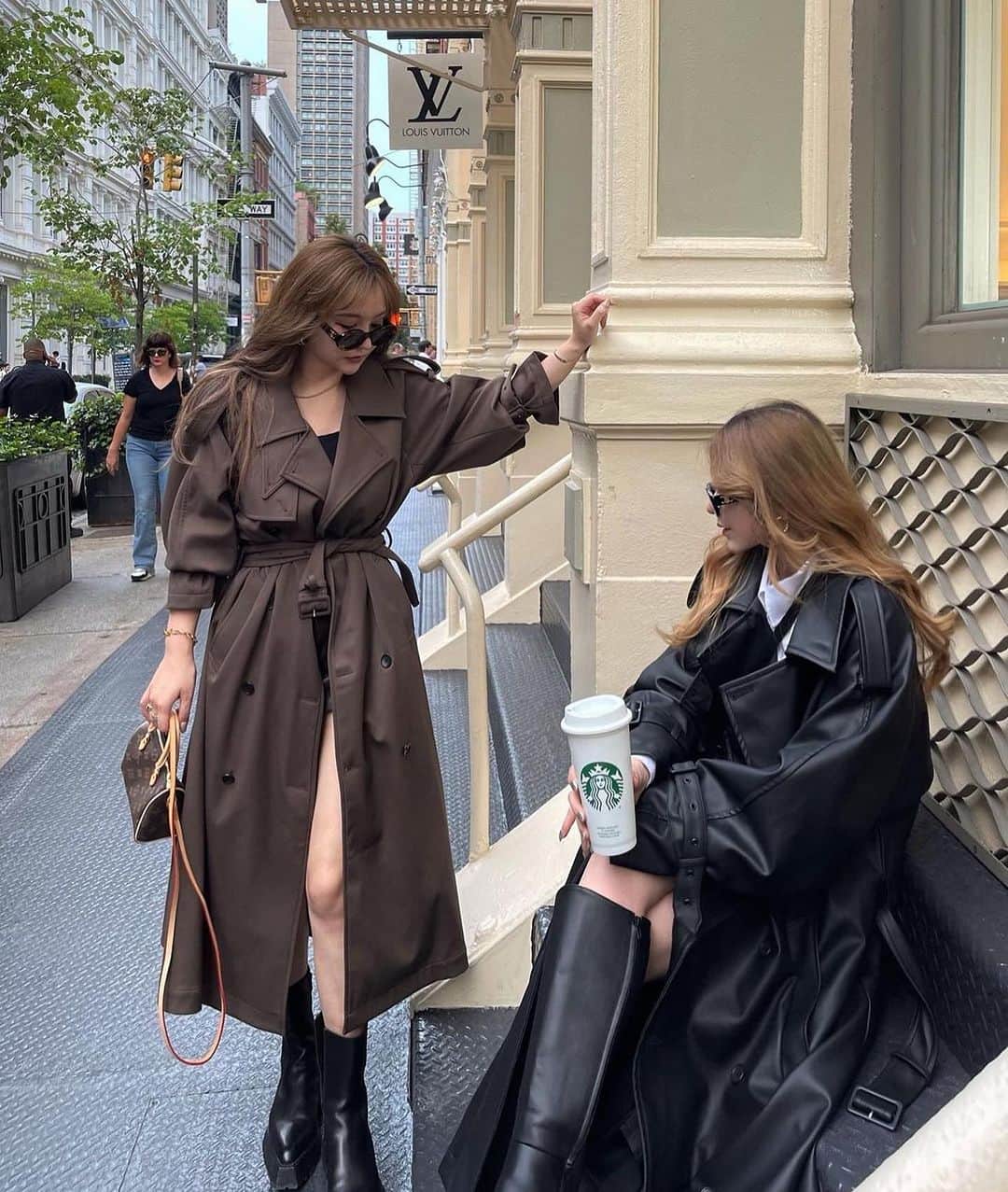 白倉あやのインスタグラム：「Autumn & winter outfits 10photos!📸  いま完売してるitemたち！ コメントで再販希望のアイテムあったらぜひおしえてください♡」